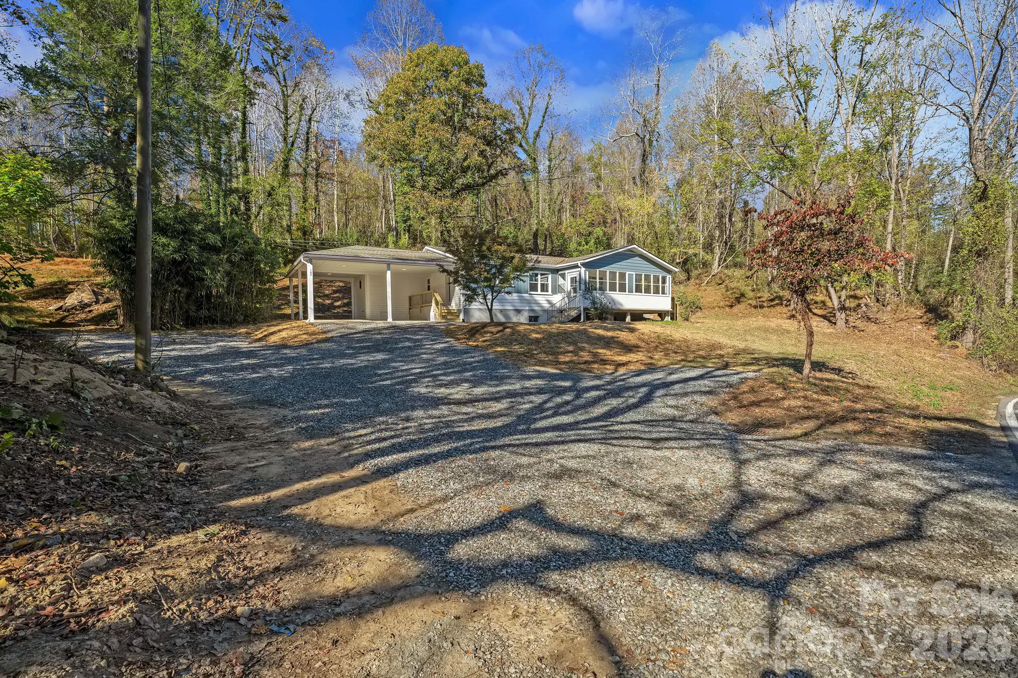Single Family Residence at 103 Craggy Ridge Lane, Asheville, photo 25 of 29