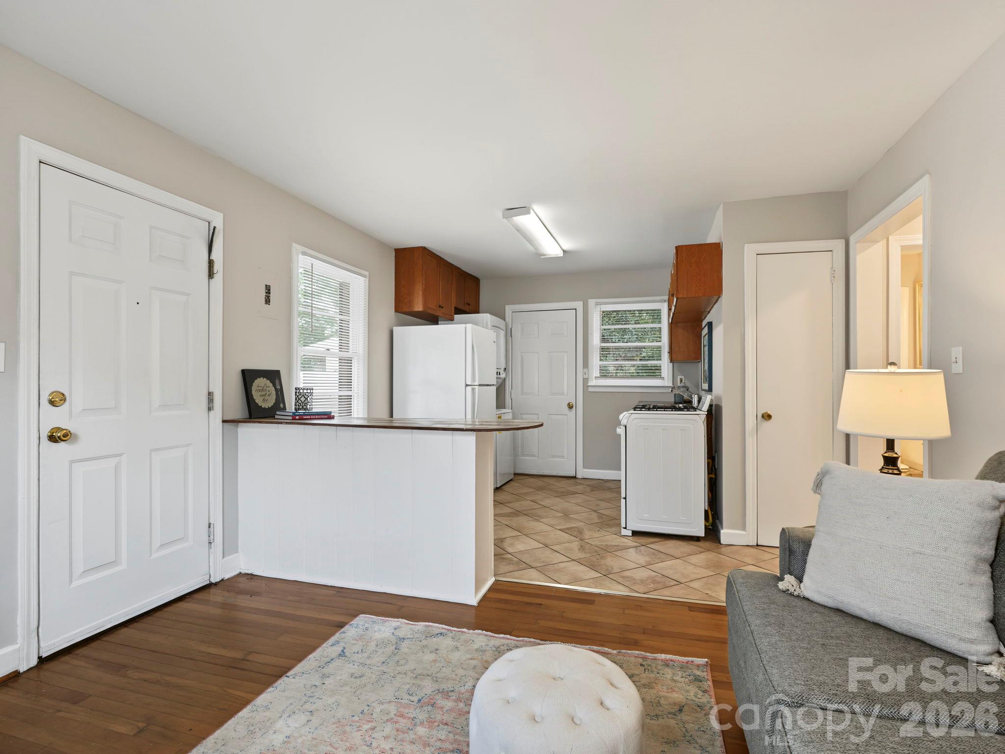 Duplex at 2420 Shamrock Drive, Charlotte, photo 6 of 35