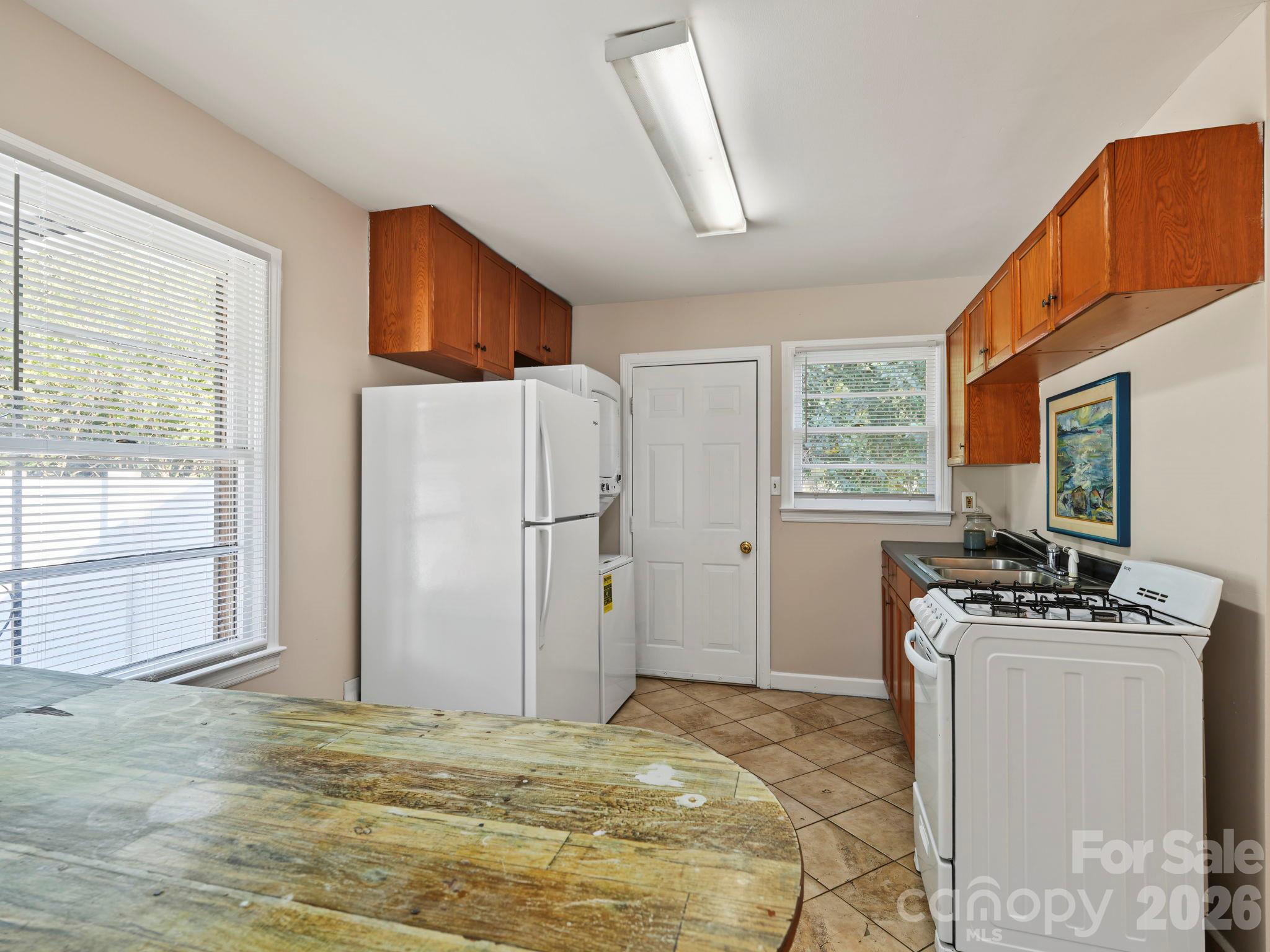 Duplex at 2420 Shamrock Drive, Charlotte, photo 7 of 35