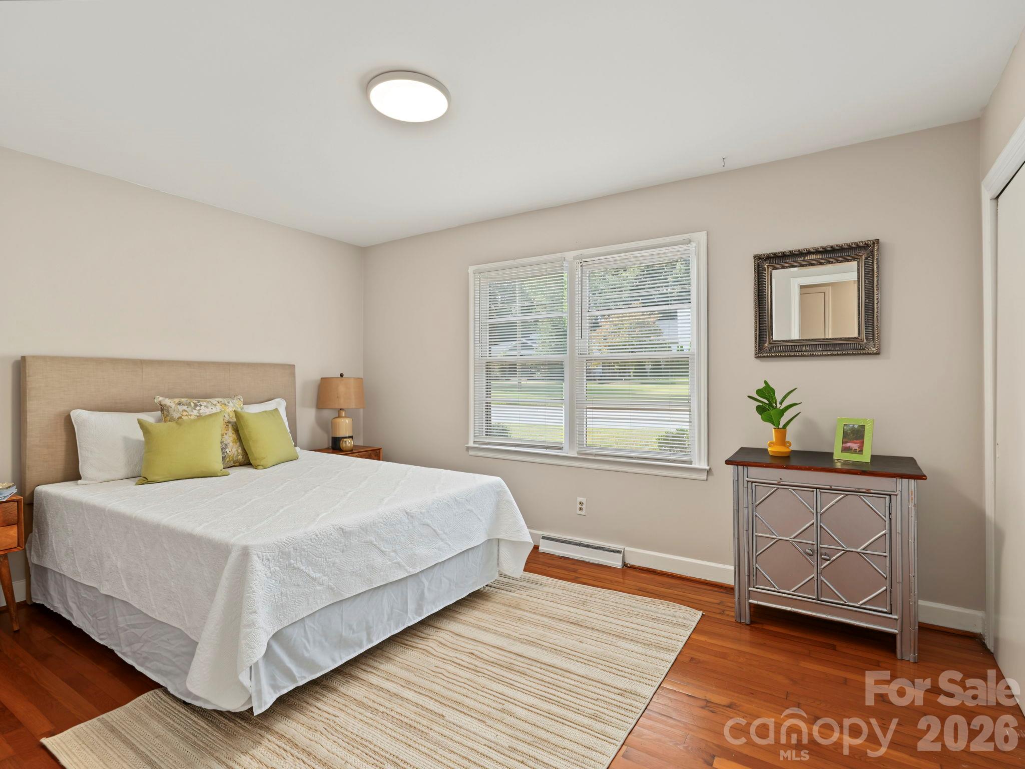 Duplex at 2420 Shamrock Drive, Charlotte, photo 11 of 35