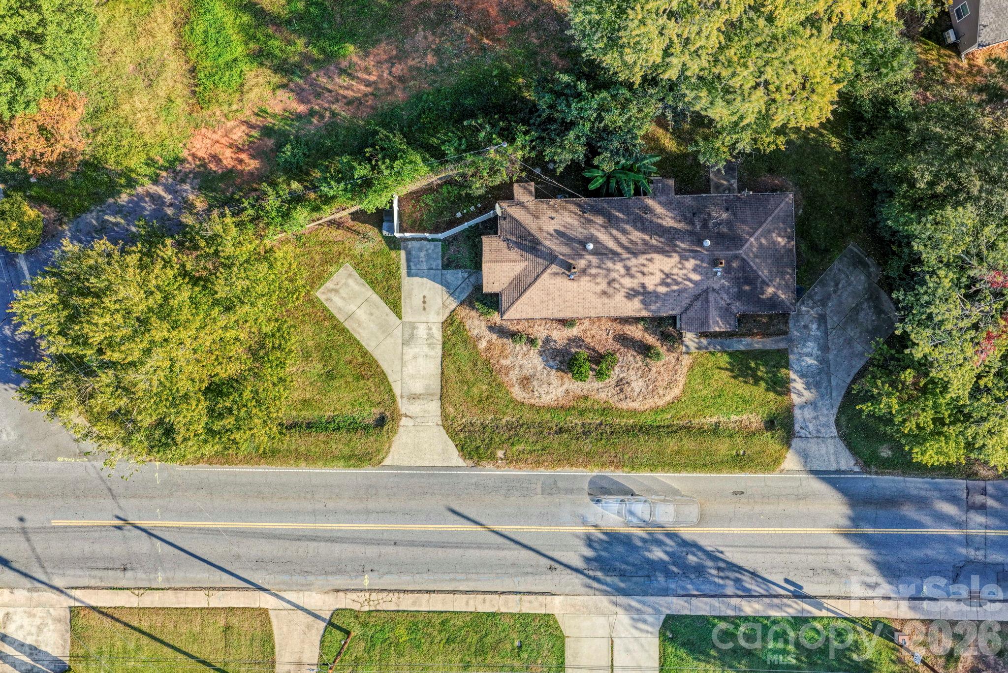 Duplex at 2420 Shamrock Drive, Charlotte, photo 33 of 35