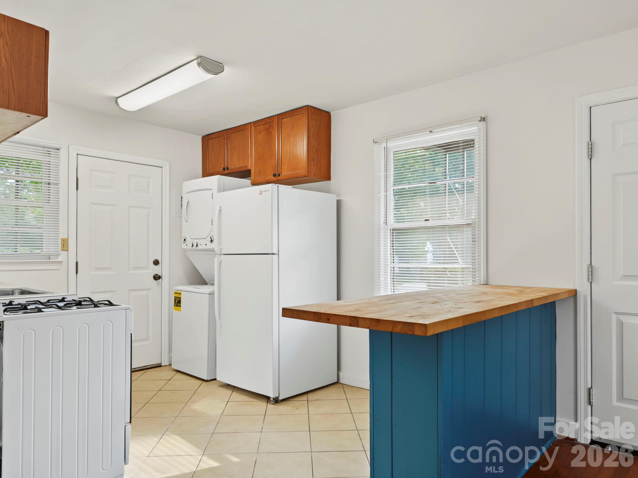 Duplex at 2500 Shamrock Drive, Charlotte, photo 5 of 21