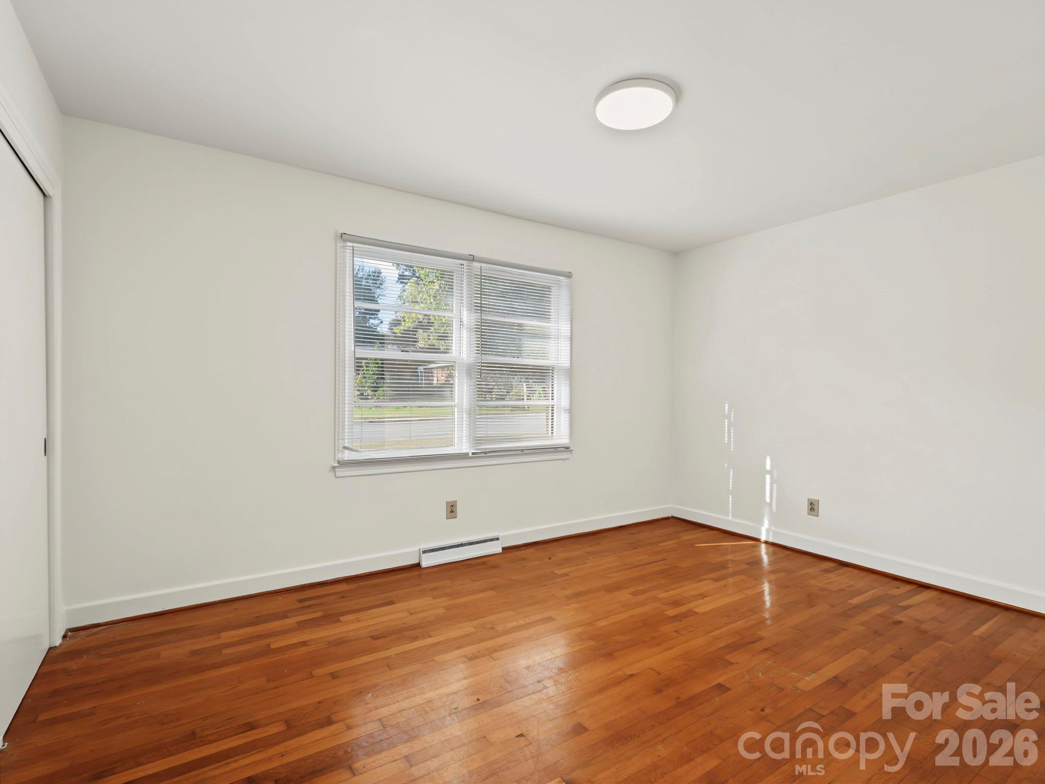 Duplex at 2500 Shamrock Drive, Charlotte, photo 10 of 21