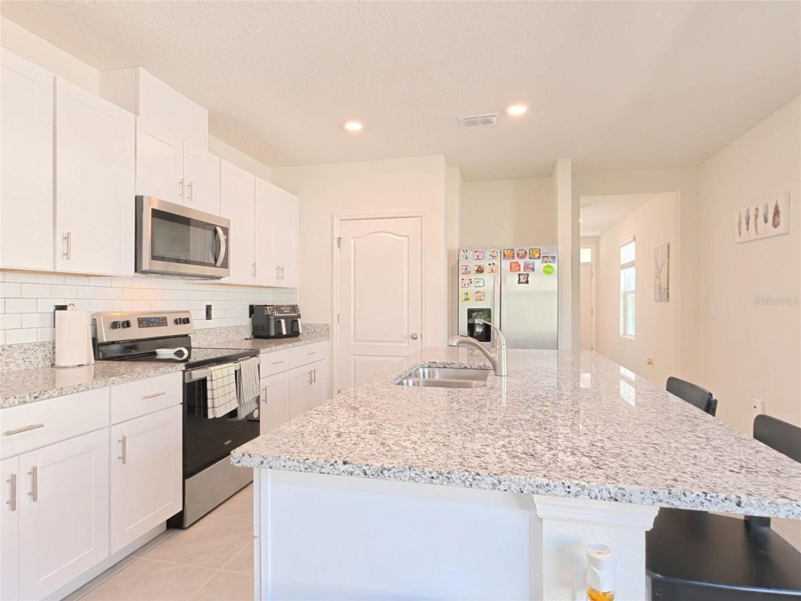Single Family Residence at 402 CHARLOTTE WAY, DELAND, photo 5 of 48