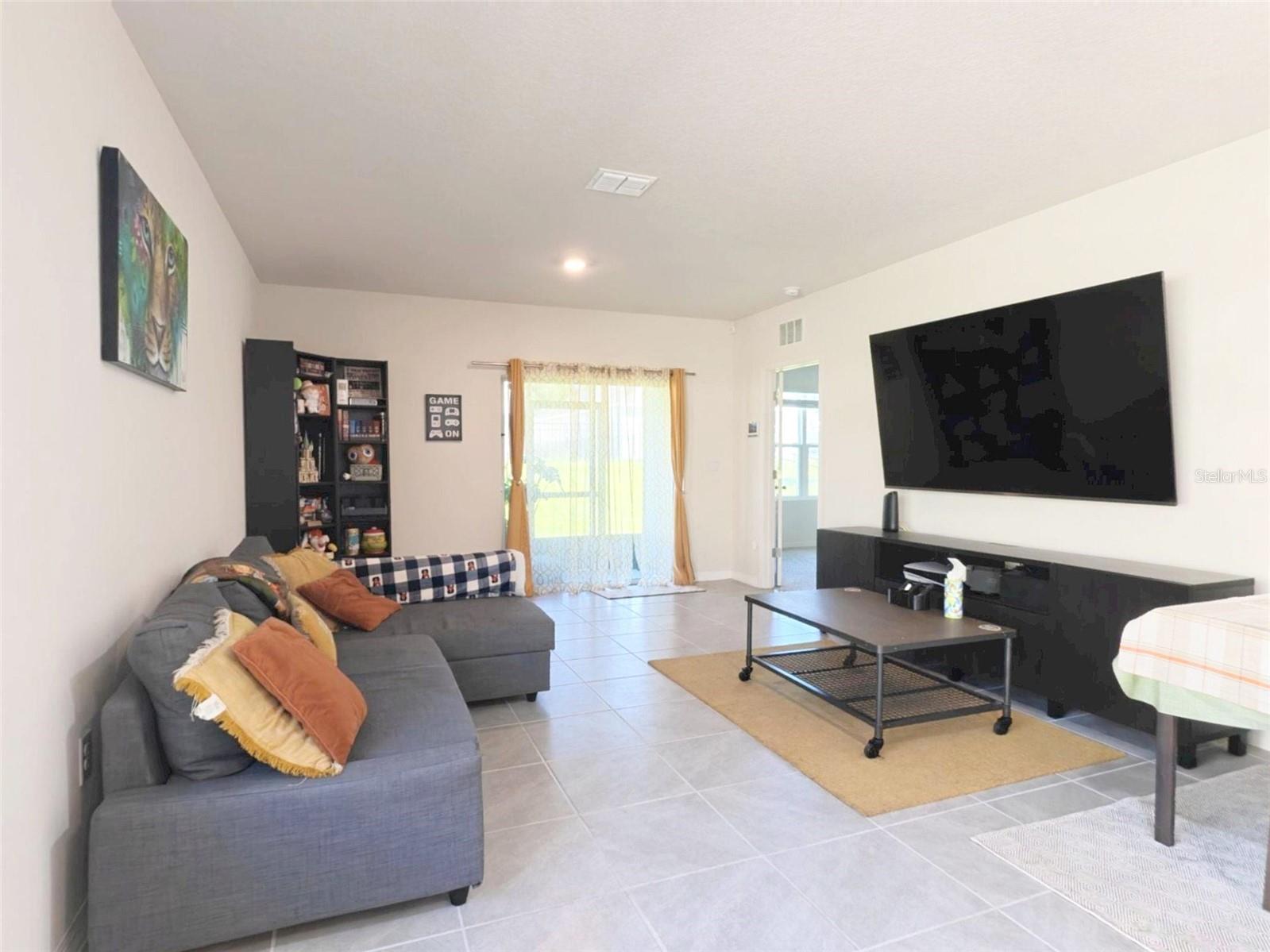 Single Family Residence at 402 CHARLOTTE WAY, DELAND, photo 14 of 48