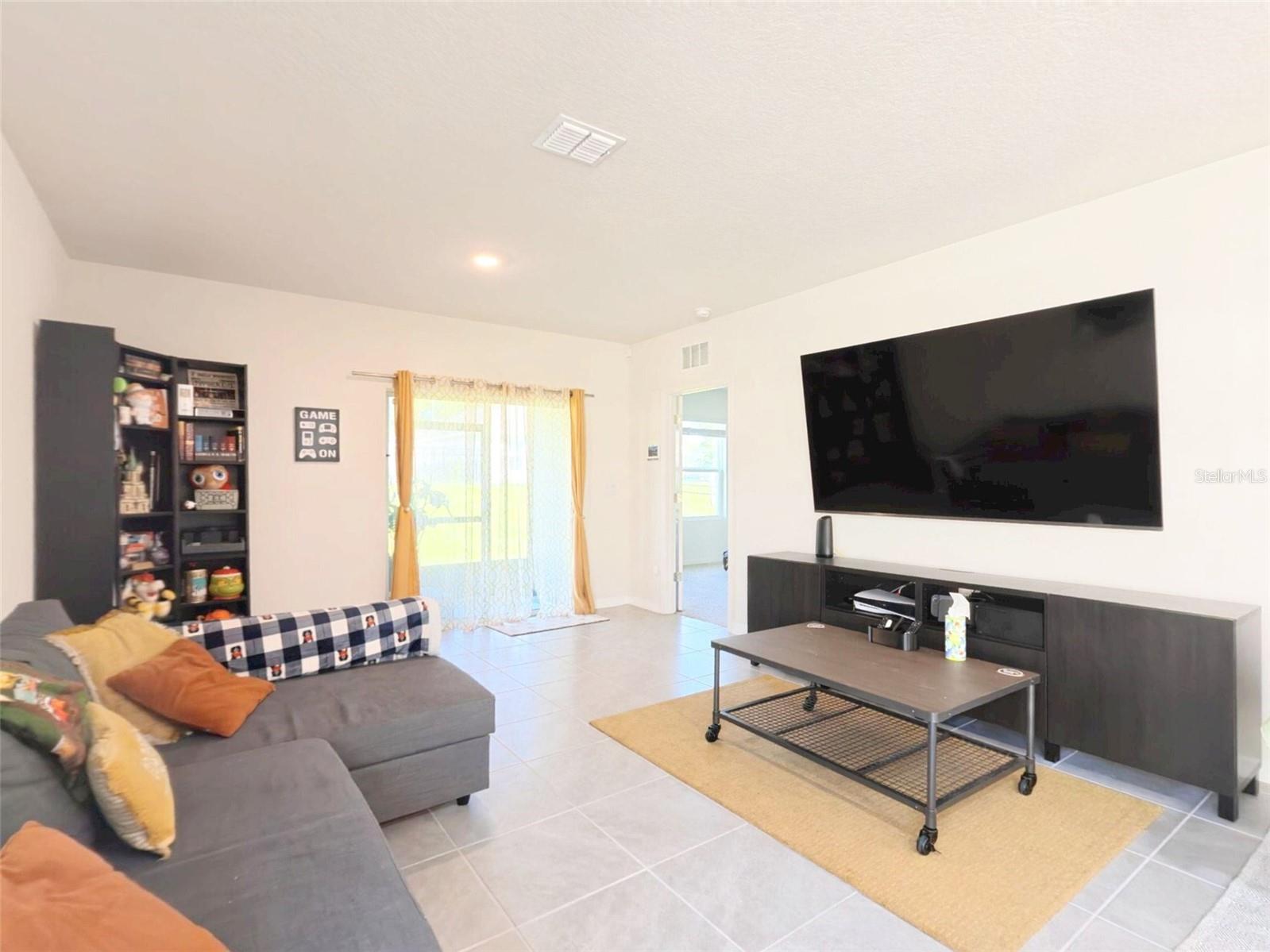 Single Family Residence at 402 CHARLOTTE WAY, DELAND, photo 15 of 48