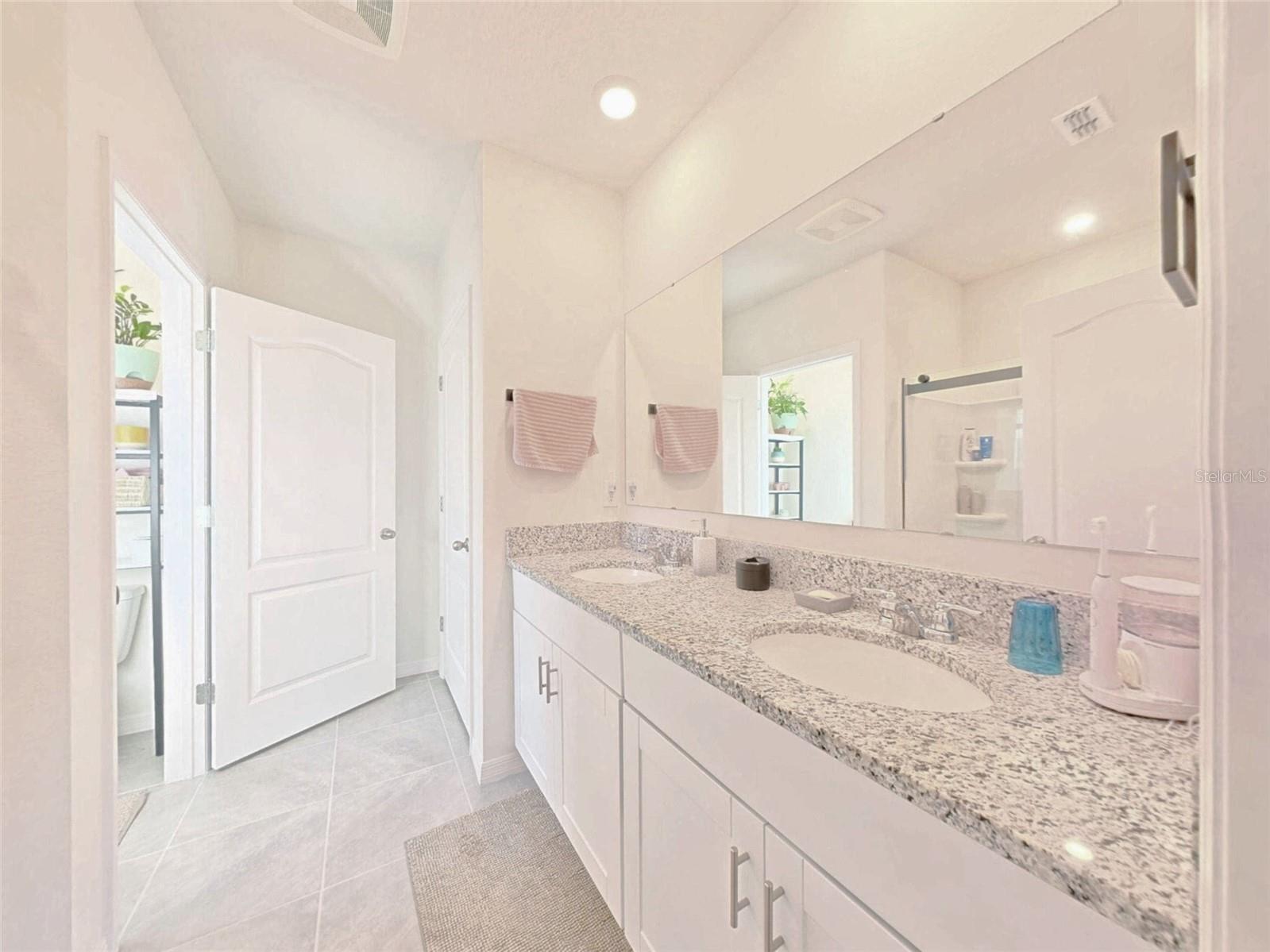 Single Family Residence at 402 CHARLOTTE WAY, DELAND, photo 21 of 48