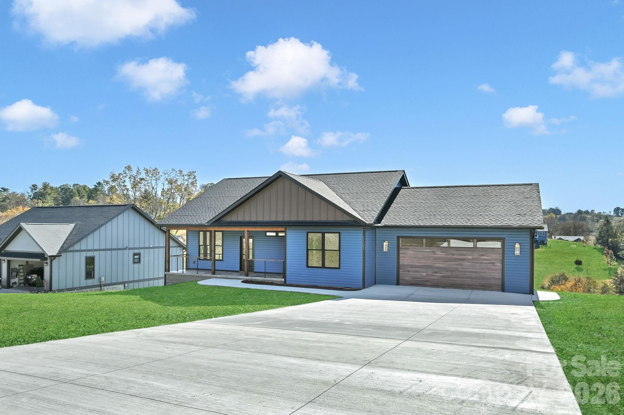 Single Family Residence at 1121 Morlin Acres Drive, Marshall, photo 3 of 42