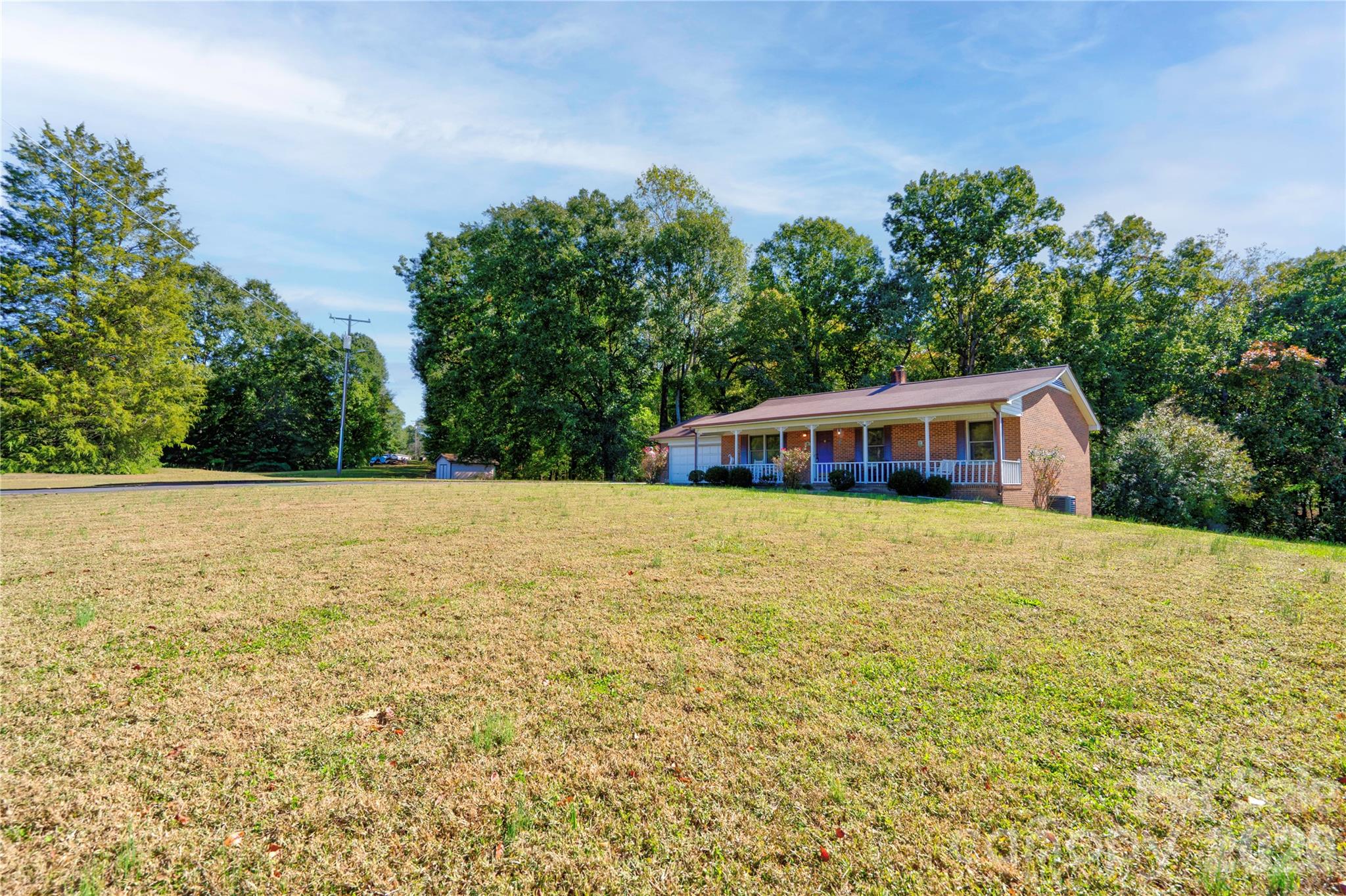 Single Family Residence at 225 Yarbro Road, Kings Mountain, photo 3 of 40