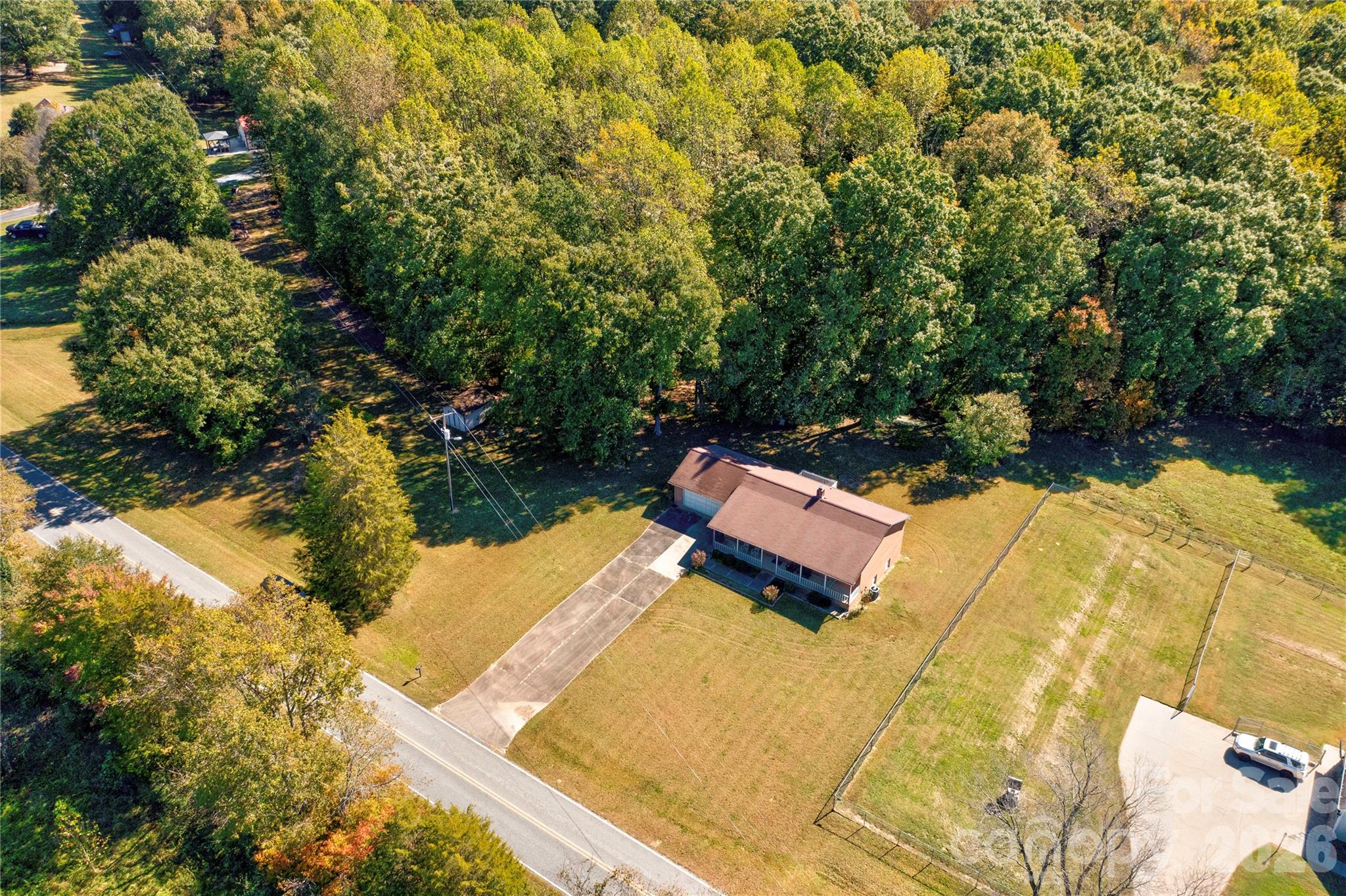 Single Family Residence at 225 Yarbro Road, Kings Mountain, photo 4 of 40