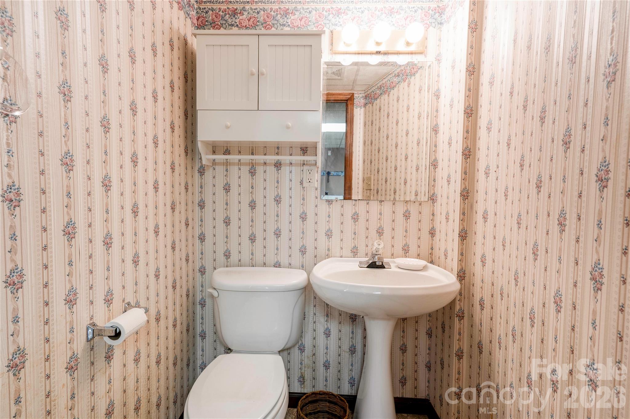 Single Family Residence at 225 Yarbro Road, Kings Mountain, photo 26 of 40