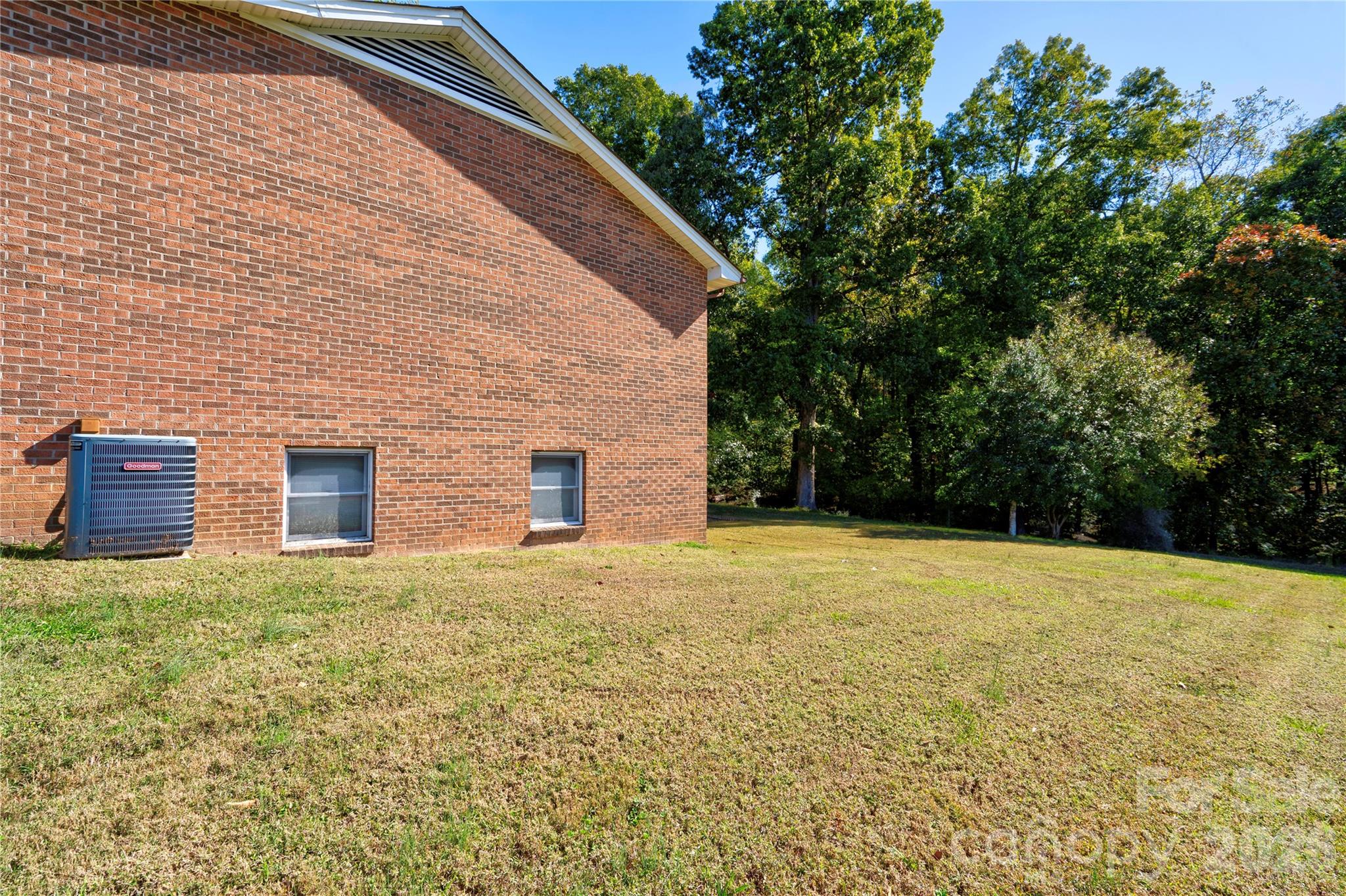 Single Family Residence at 225 Yarbro Road, Kings Mountain, photo 30 of 40