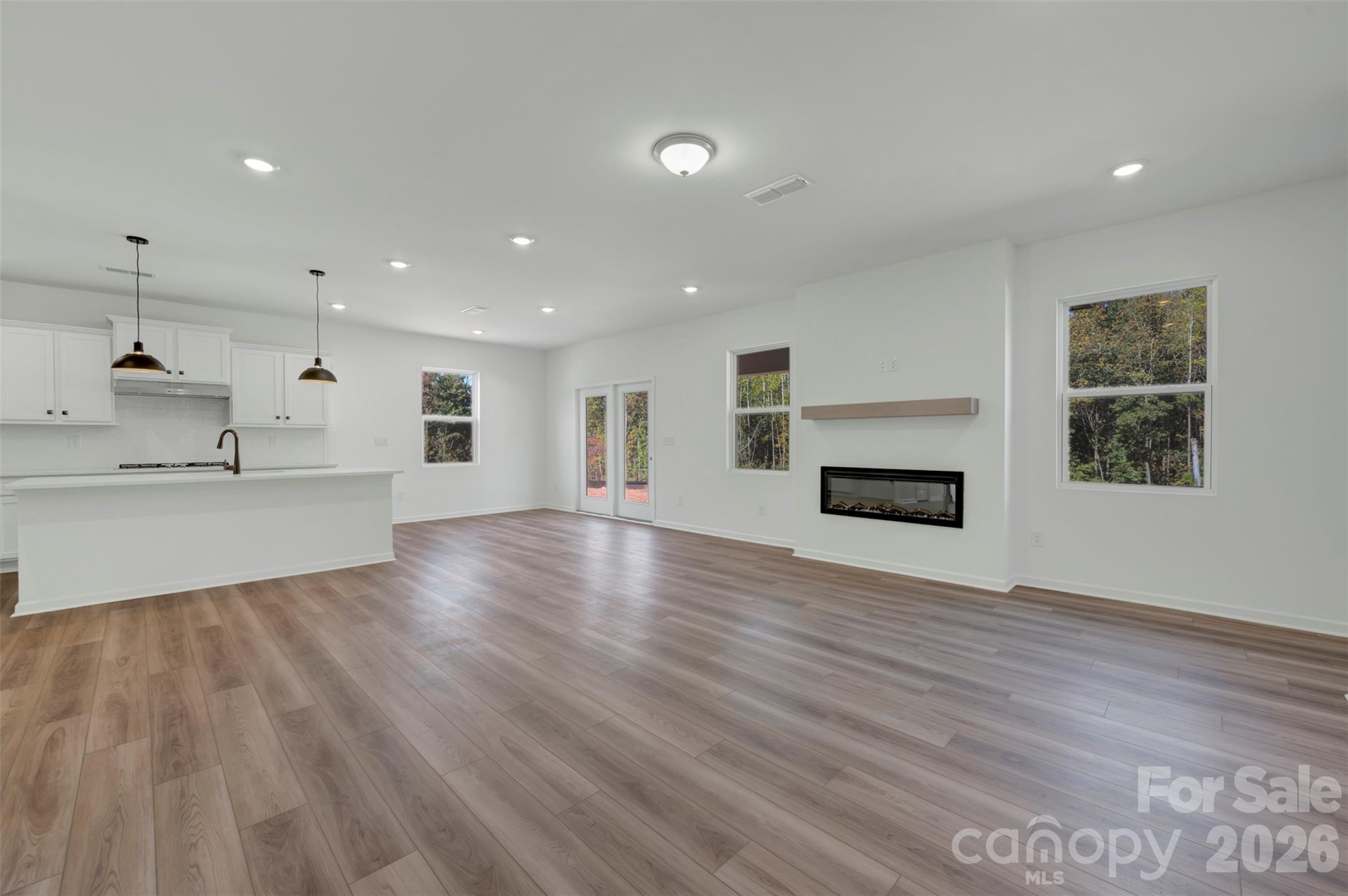 Family room - 238 Amber Glen Drive, Locust