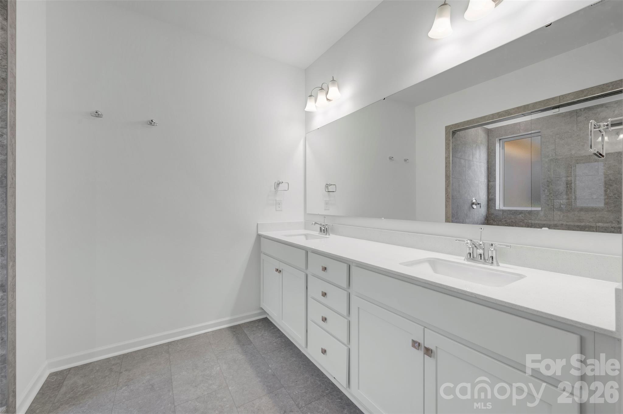 Owner's suite - 238 Amber Glen Drive, Locust