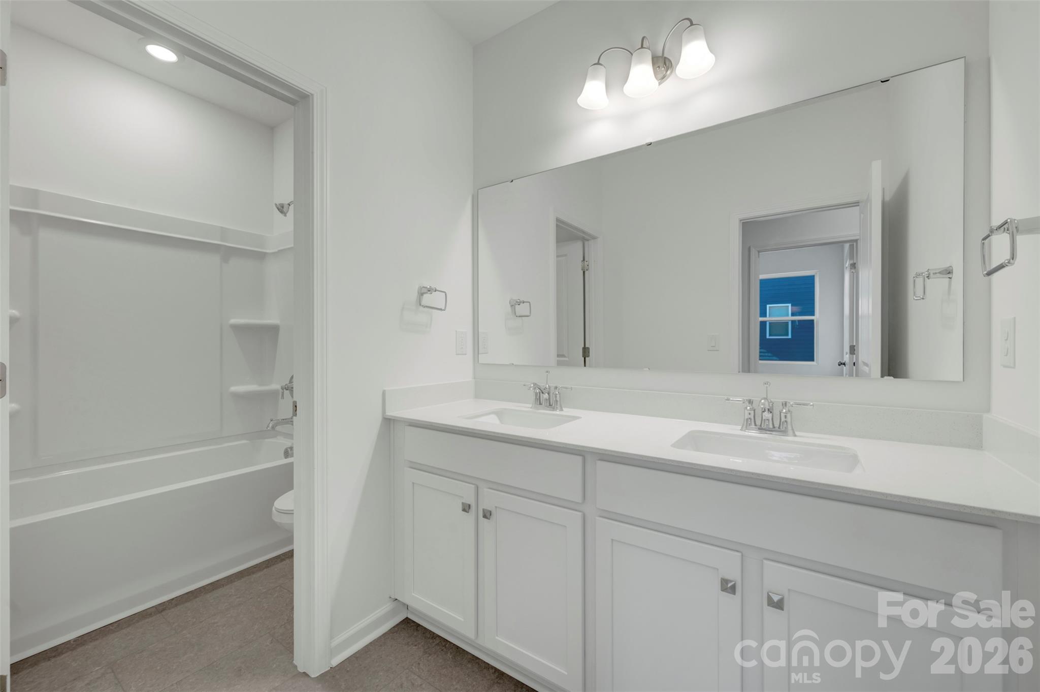 Secondary bathroom - 238 Amber Glen Drive, Locust