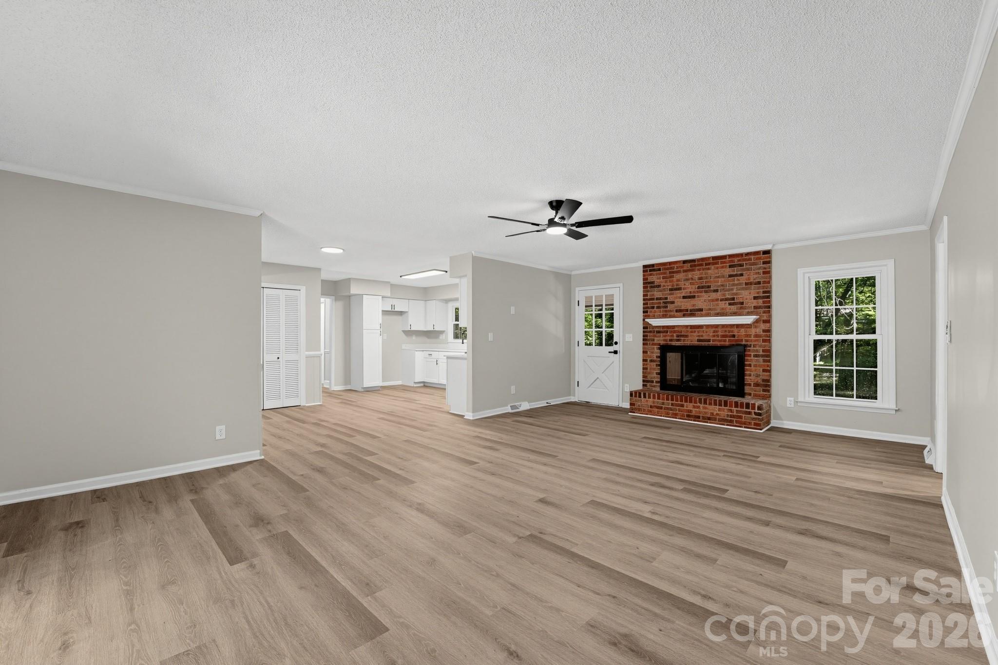Single Family Residence at 4820 Golfview Court, Mint Hill, photo 4 of 26