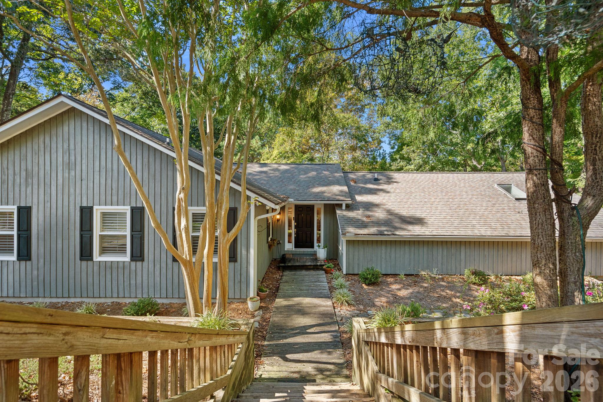 Charming Ranch Home - 263 Hideaway Lane, Mooresville