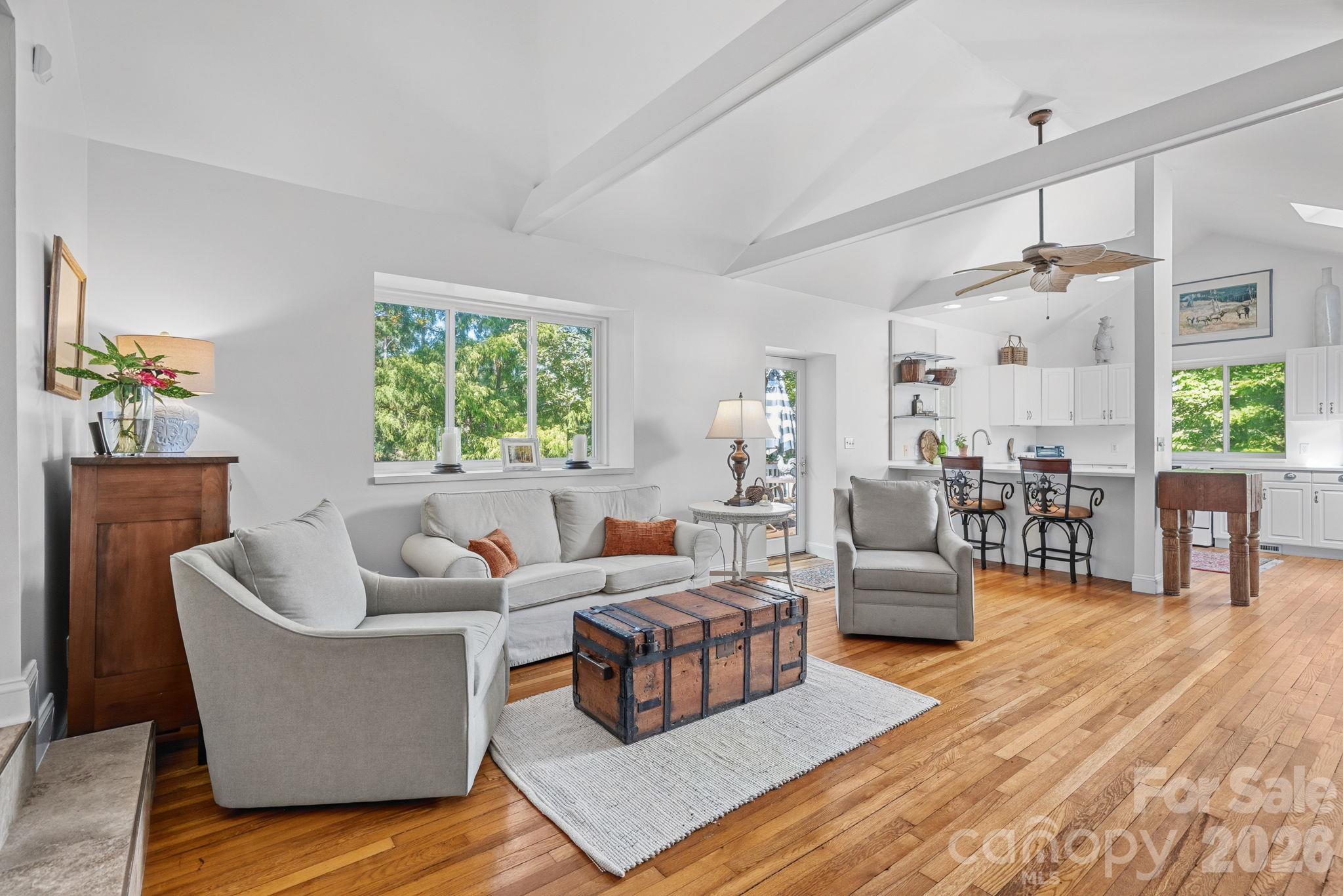 Sitting Area Off Kitchen - 263 Hideaway Lane, Mooresville