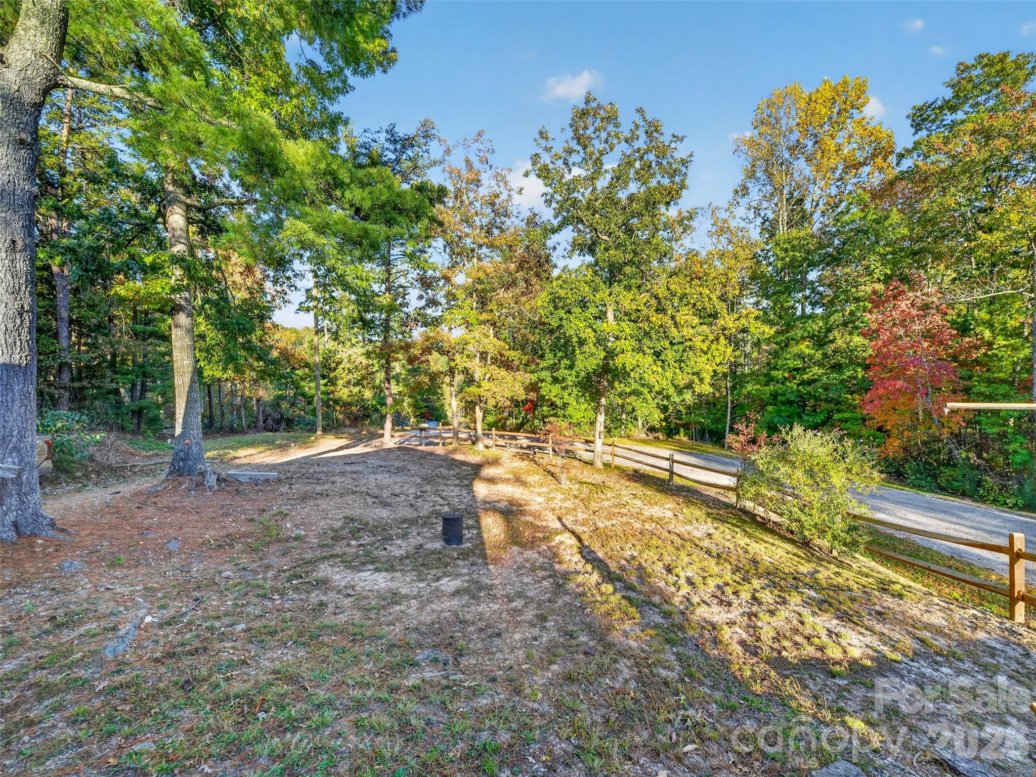 Single Family Residence at 300 Doris Lisa View Drive, Hendersonville, photo 25 of 34