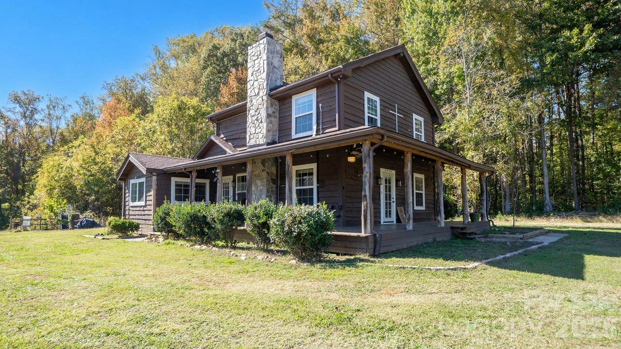 wrap around porch - 2955 Sherrills Ford Road, Salisbury