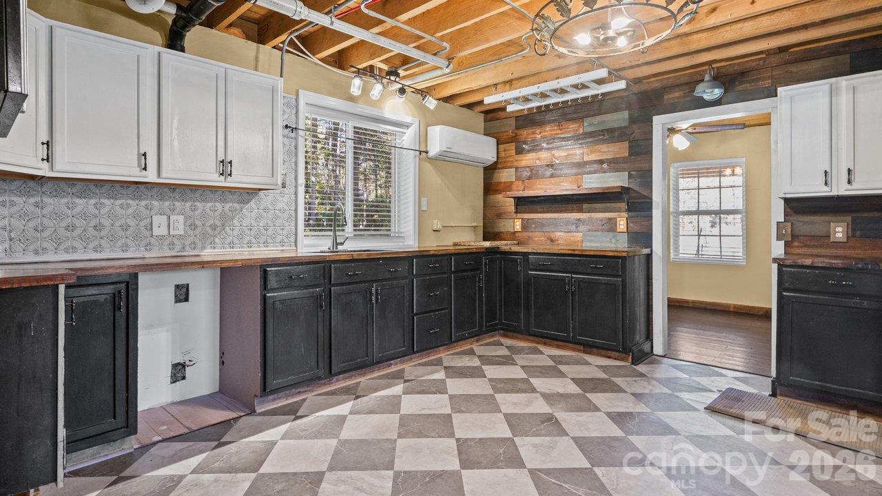 kitchen, no appliances - 2955 Sherrills Ford Road, Salisbury