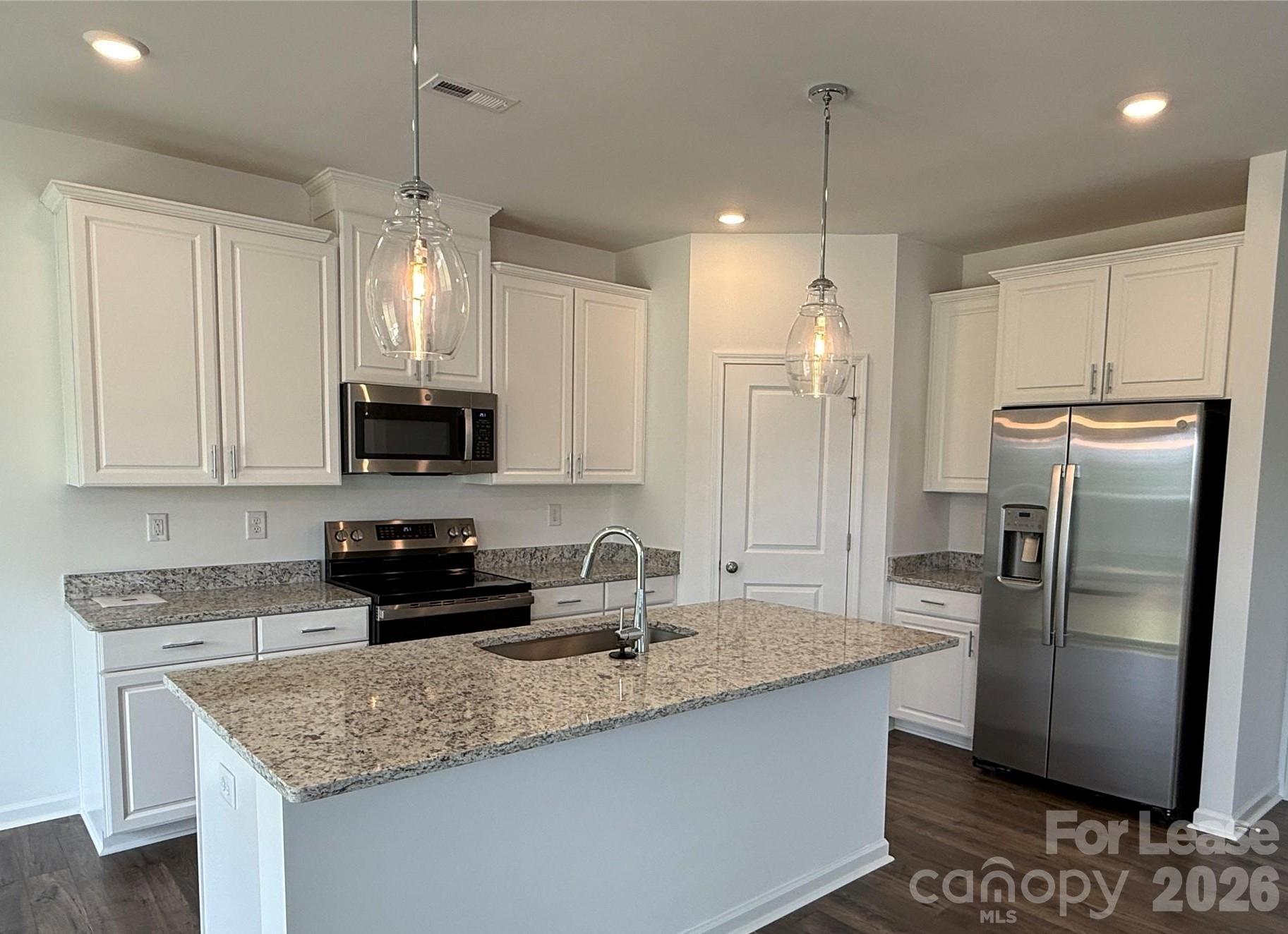 Single Family Residence at 300 Fincastle Glen Road, Shelby, photo 9 of 21