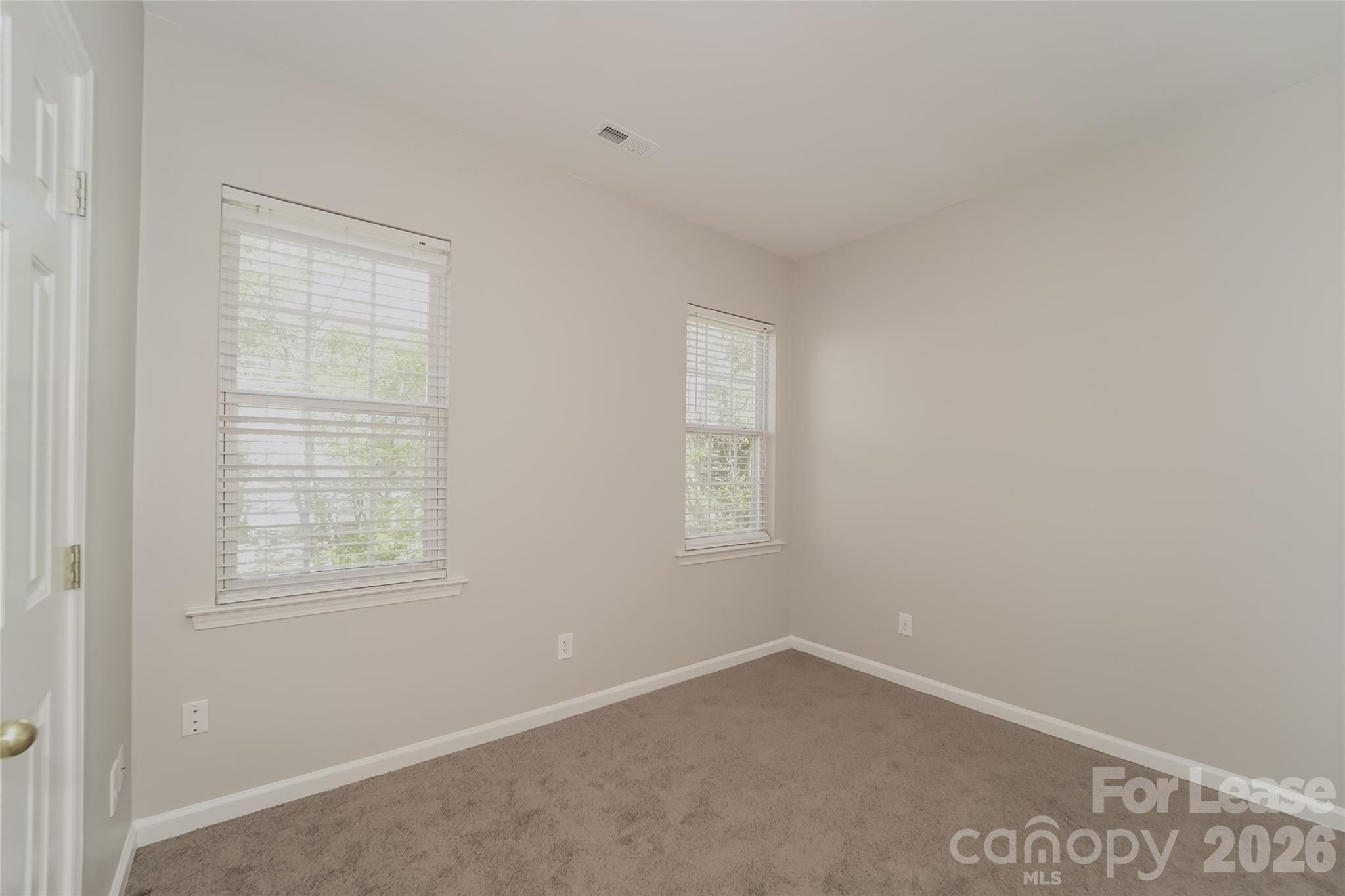 Single Family Residence at 16831 Hampton Crossing Drive, Huntersville, photo 10 of 15