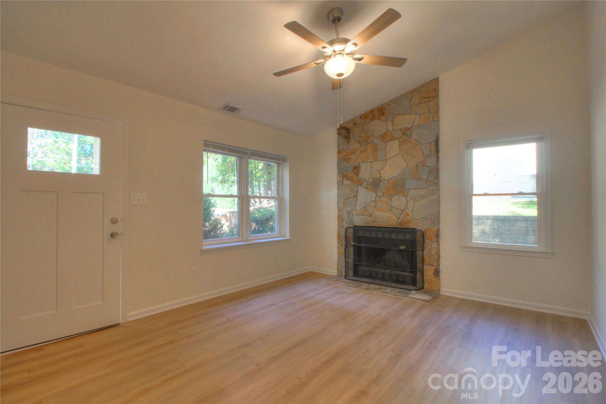 Single Family Residence at 623 Olin Drive, Waxhaw, photo 2 of 20