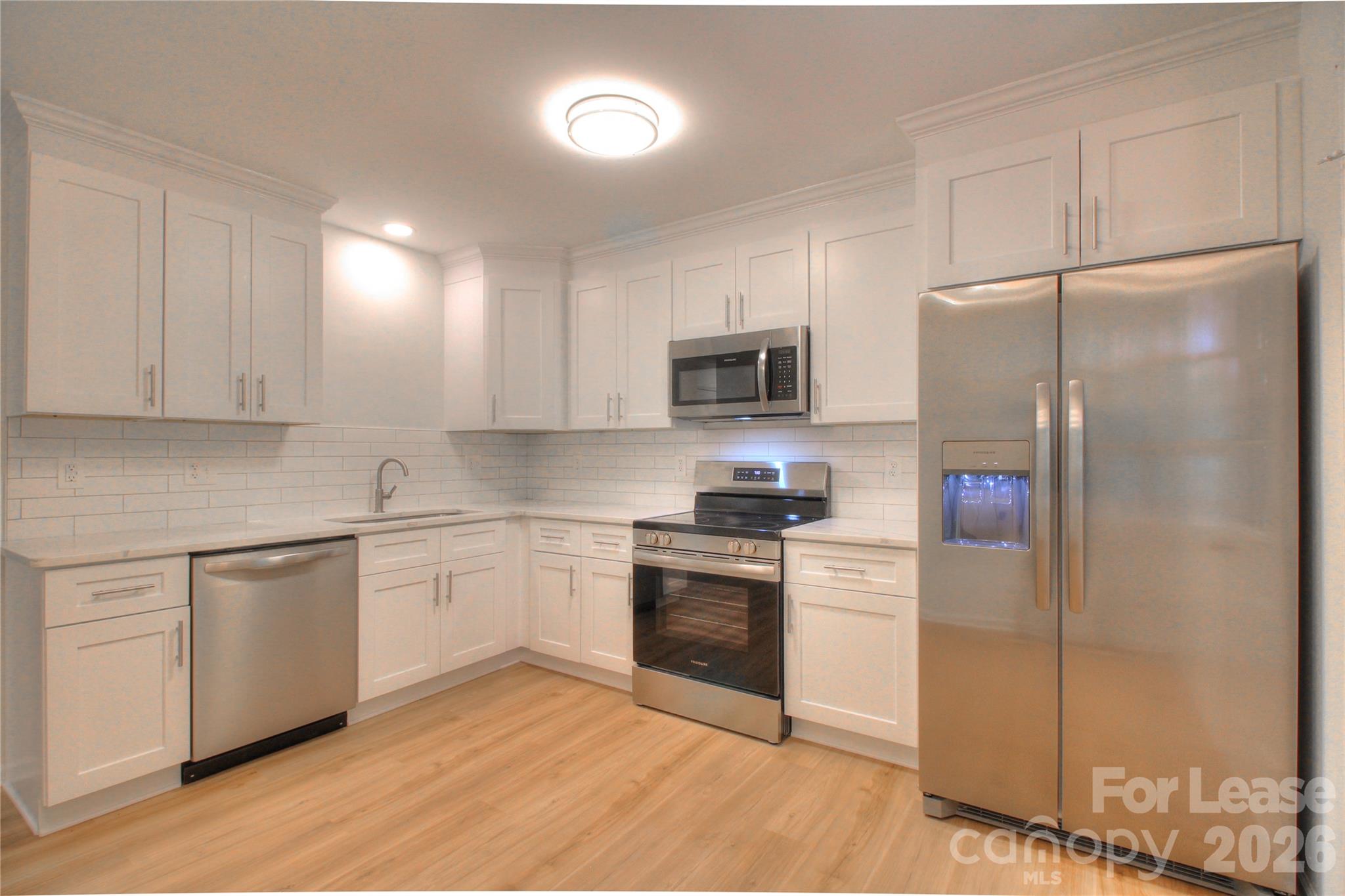 Single Family Residence at 623 Olin Drive, Waxhaw, photo 3 of 20