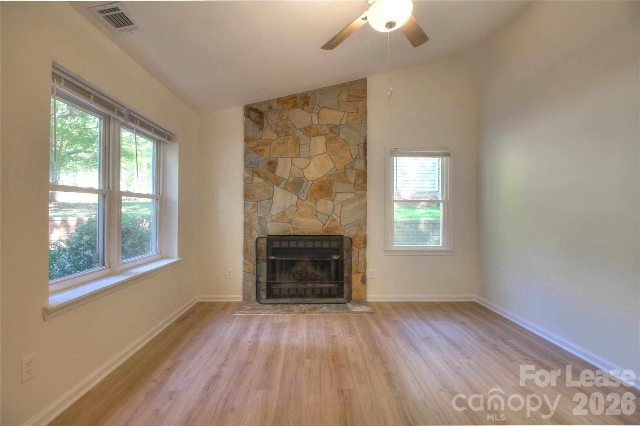 Single Family Residence at 623 Olin Drive, Waxhaw, photo 4 of 20