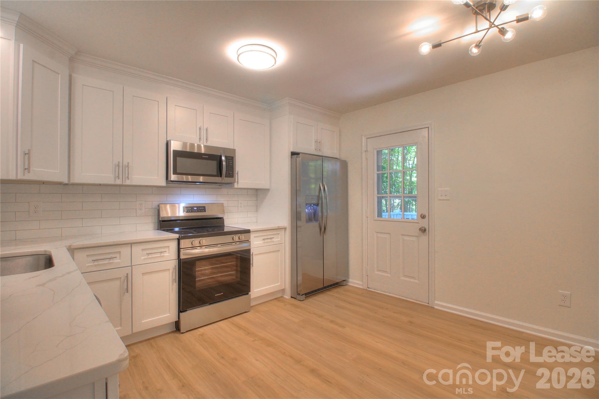 Single Family Residence at 623 Olin Drive, Waxhaw, photo 5 of 20
