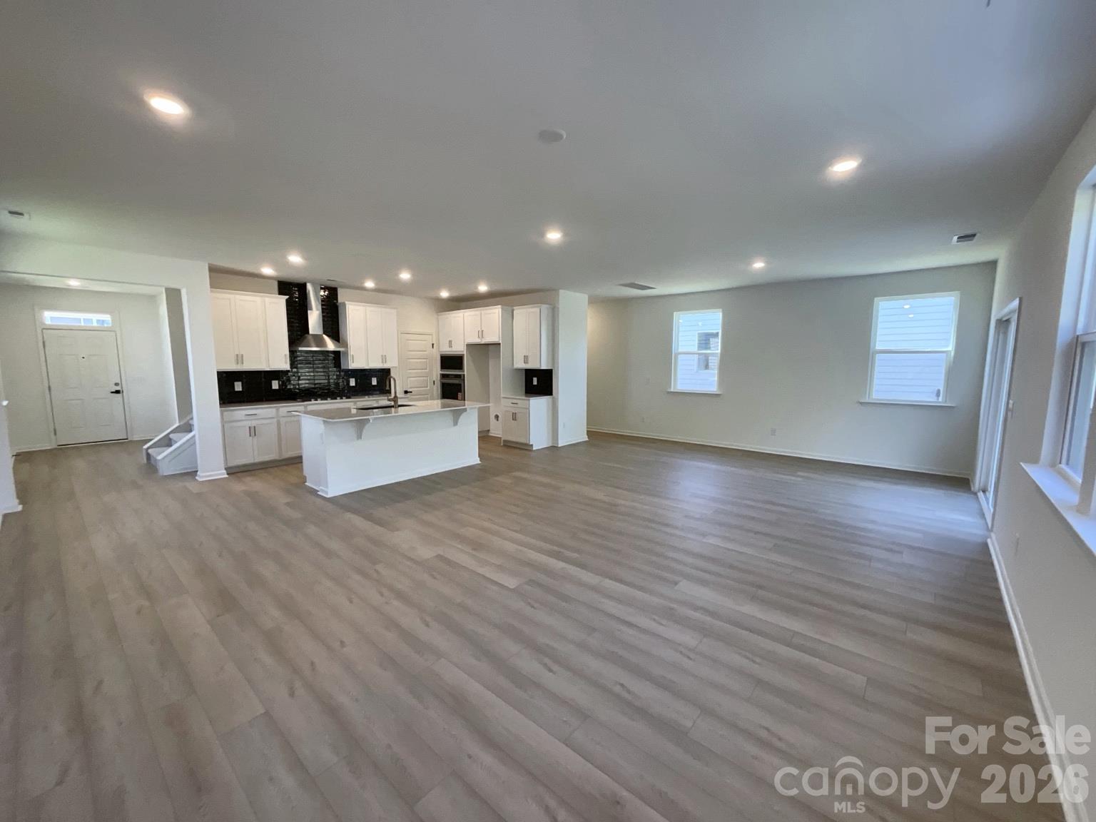 Single Family Residence at 534 Ramona Street, York, photo 2 of 10