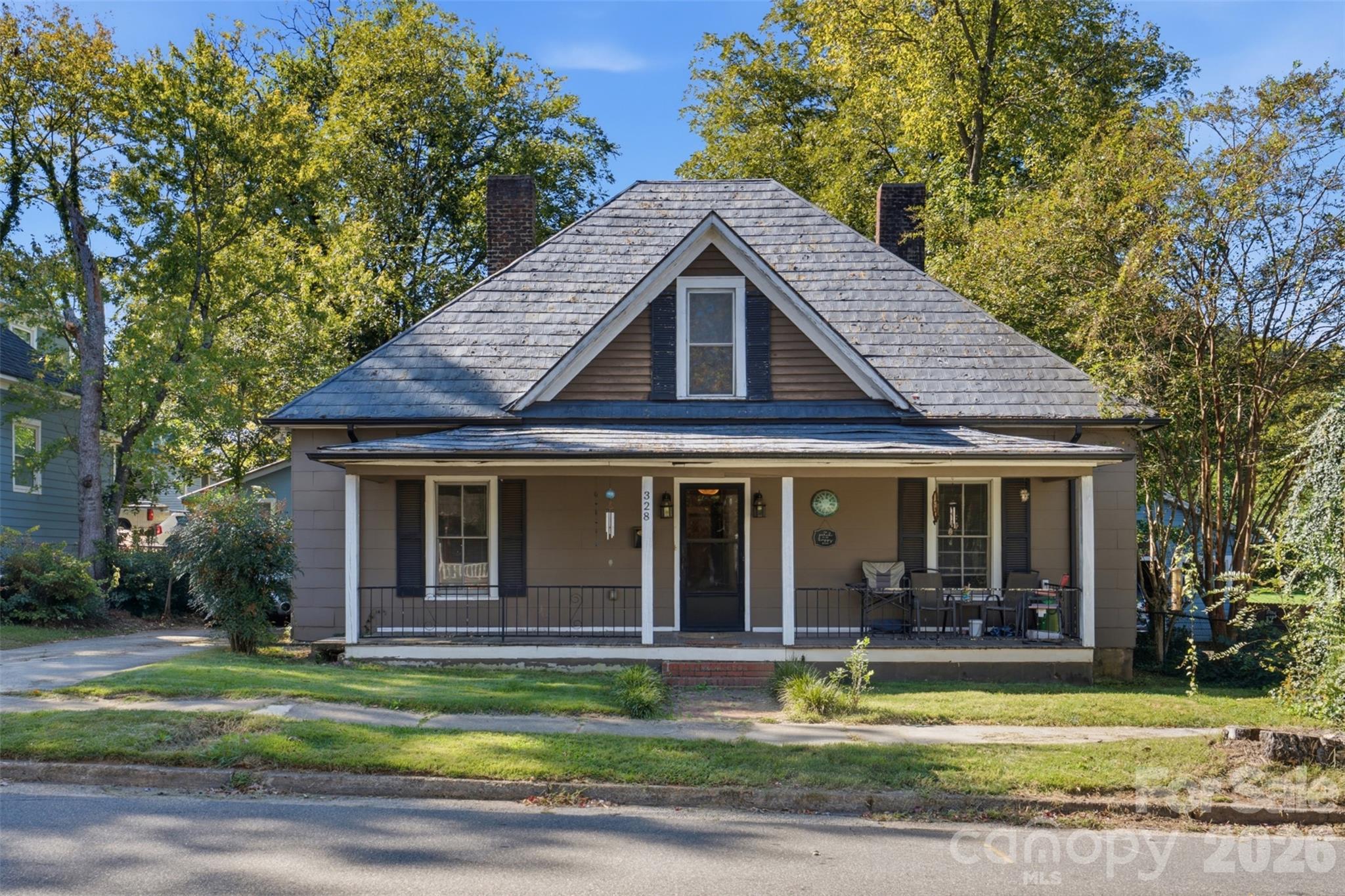 328 S Race Street