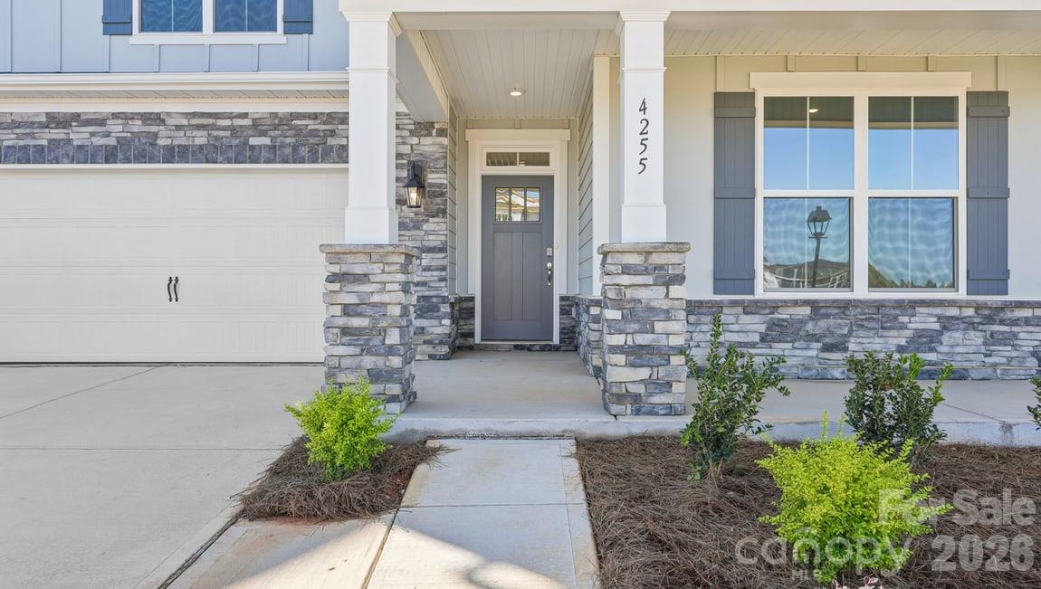 Single Family Residence at 4255 Round Table Drive, Gastonia, photo 8 of 73