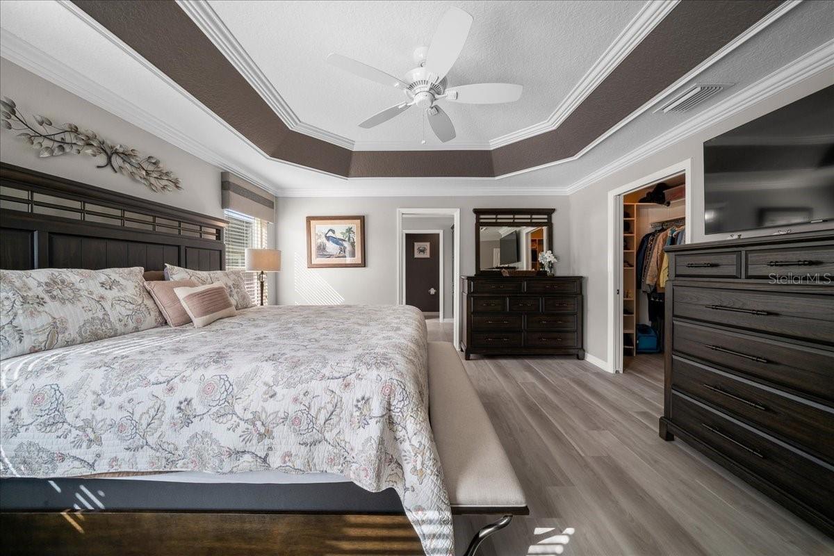 Tray Ceiling with Crown Molding - 3335 VELTRE WAY, THE VILLAGES