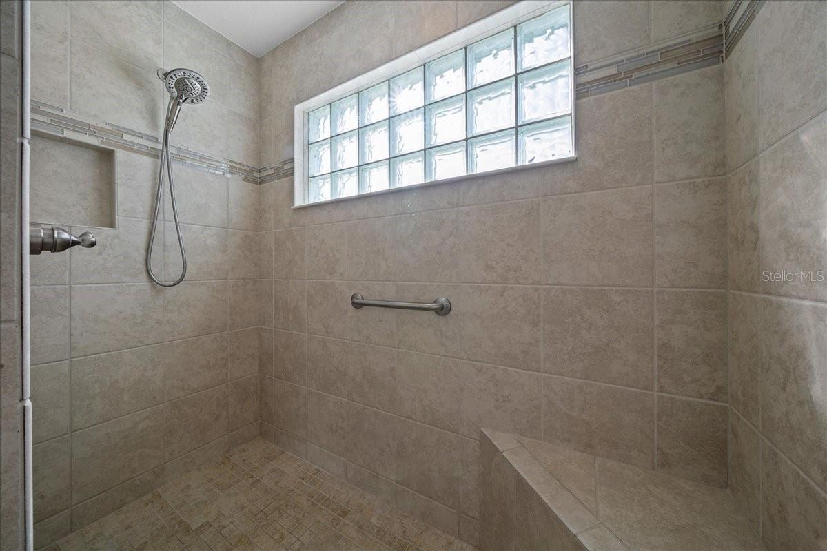 Bench and Natural Light - 3335 VELTRE WAY, THE VILLAGES