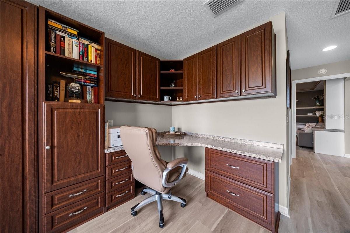 Perfect Quiet Office Space - 3335 VELTRE WAY, THE VILLAGES