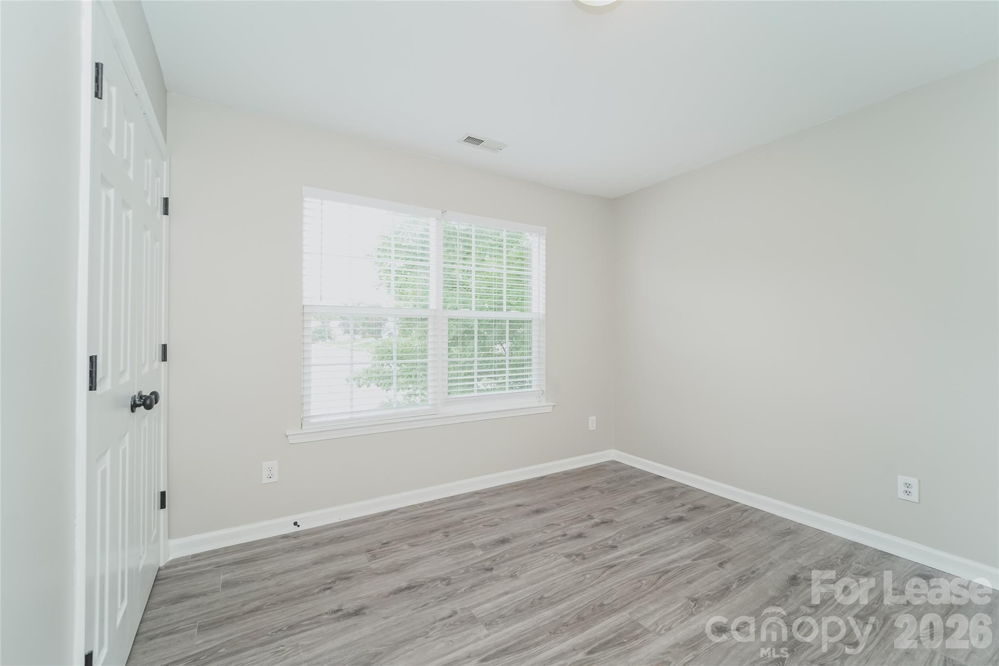 Single Family Residence at 9136 Culcairn Road, Huntersville, photo 9 of 15