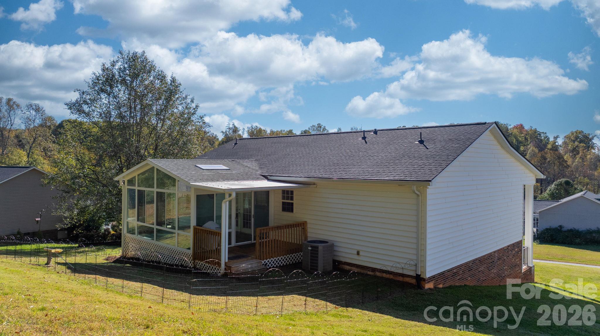 Single Family Residence at 2137 Olde Farm Road, Hudson, photo 4 of 38