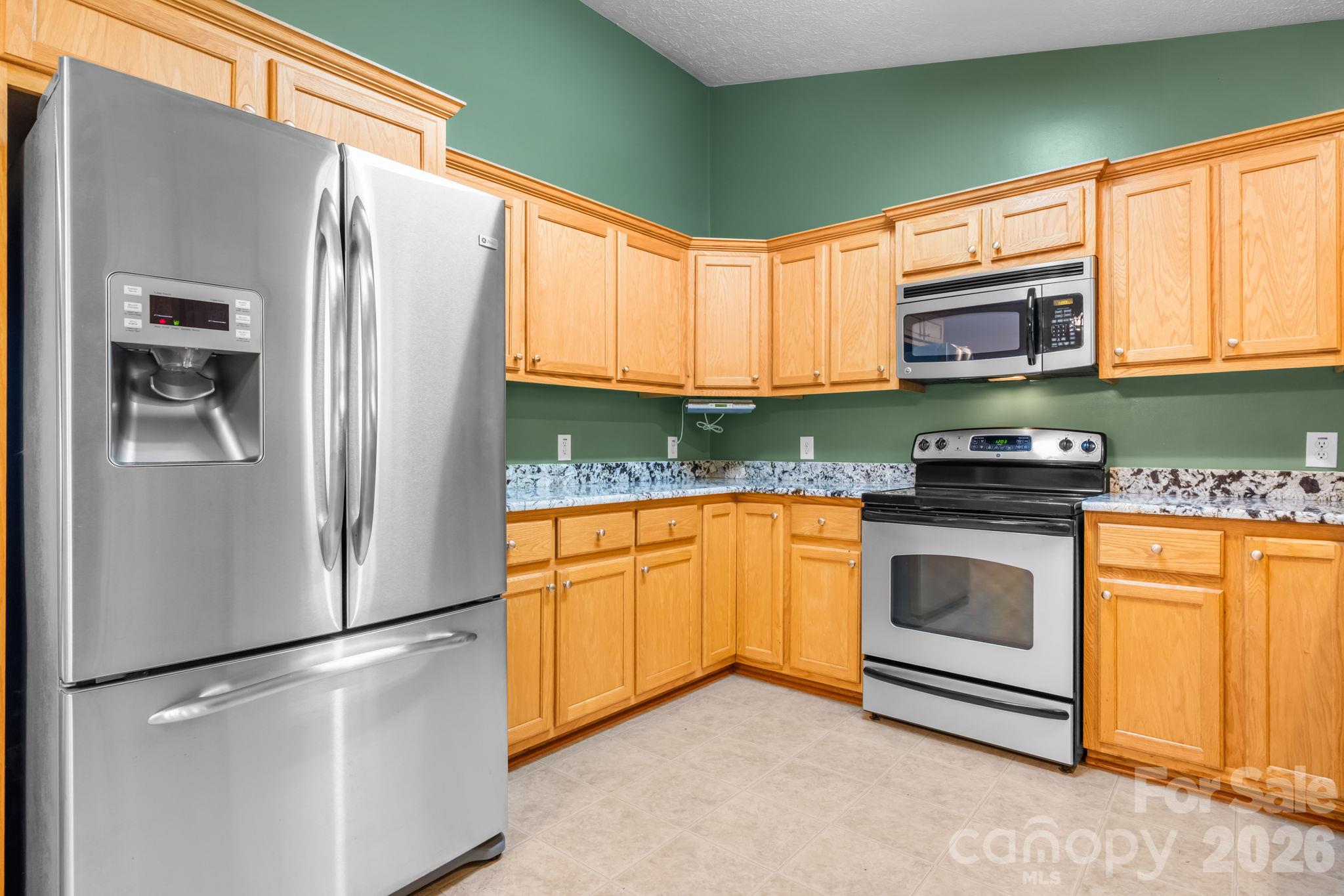 Single Family Residence at 2137 Olde Farm Road, Hudson, photo 13 of 38