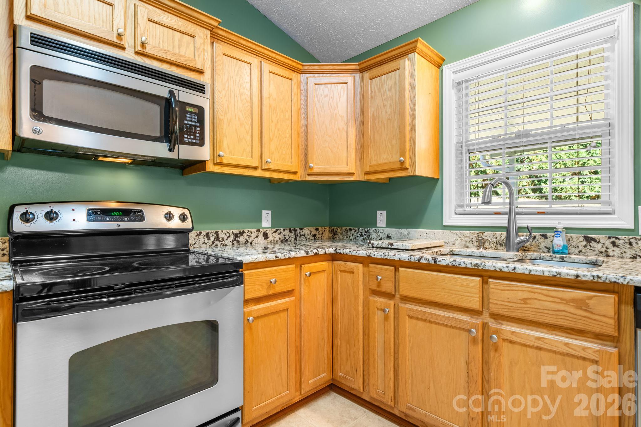 Single Family Residence at 2137 Olde Farm Road, Hudson, photo 14 of 38
