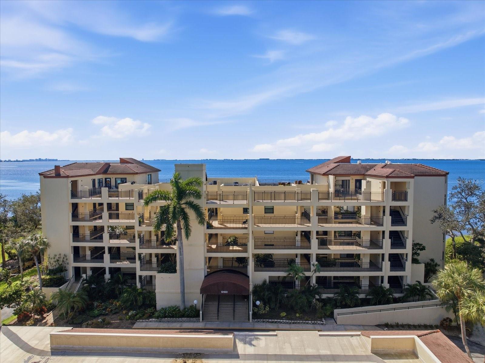 6460 MOURNING DOVE DR #305