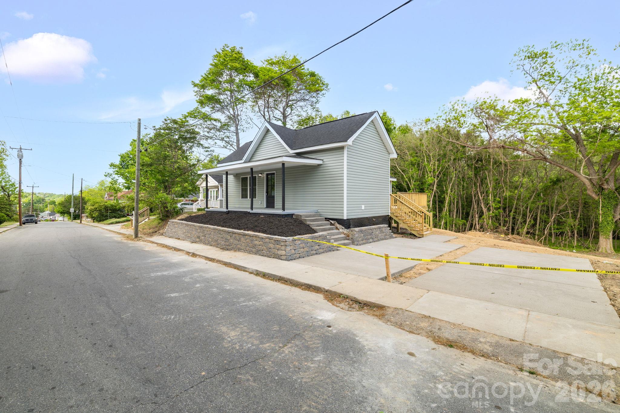 Single Family Residence at 321 S Branch Street, Reidsville, photo 3 of 31