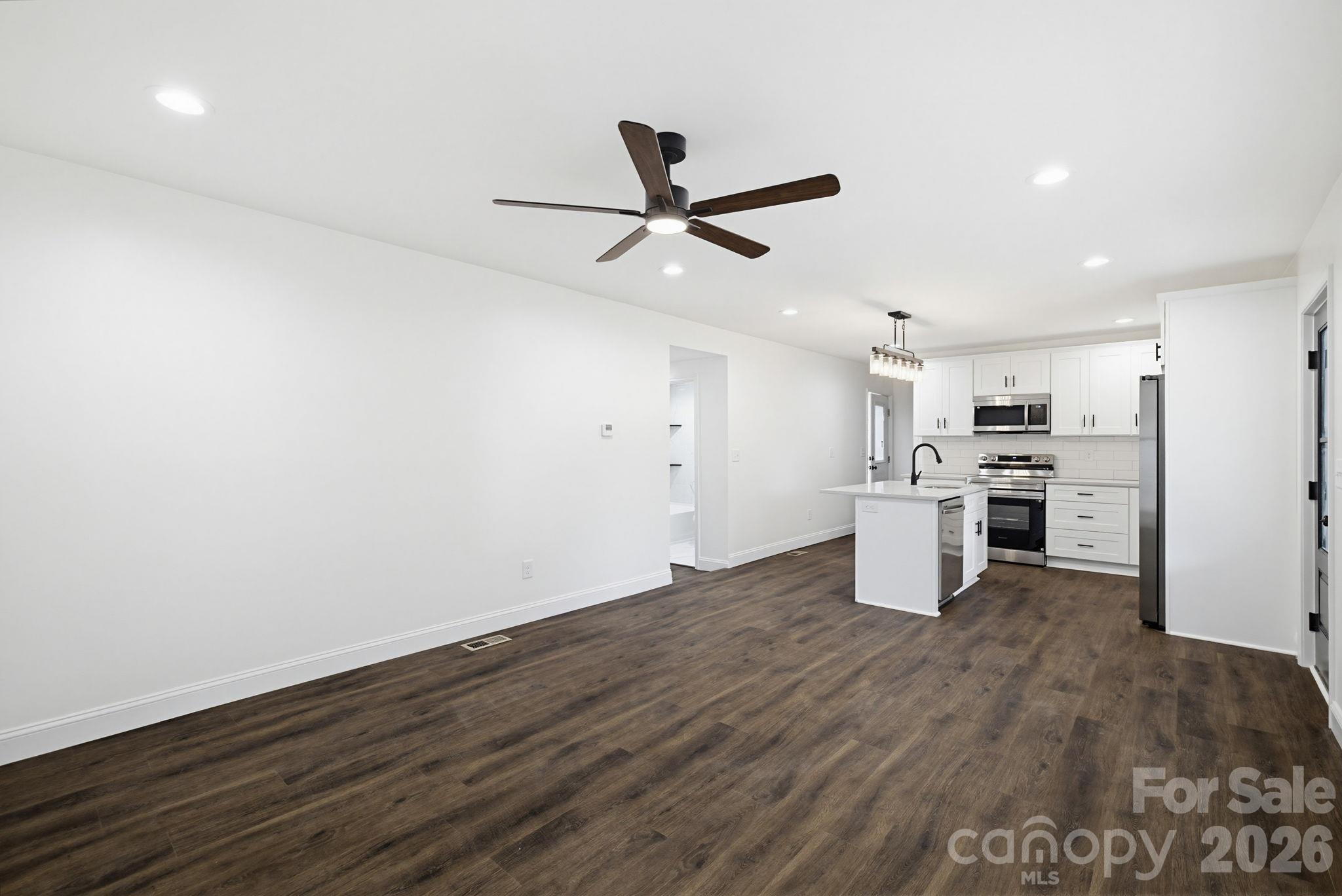 Single Family Residence at 321 S Branch Street, Reidsville, photo 9 of 31