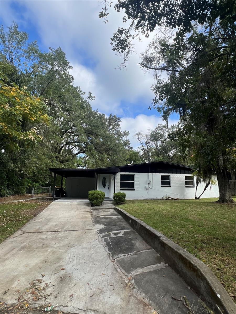 4811 DUCHENEAU DR