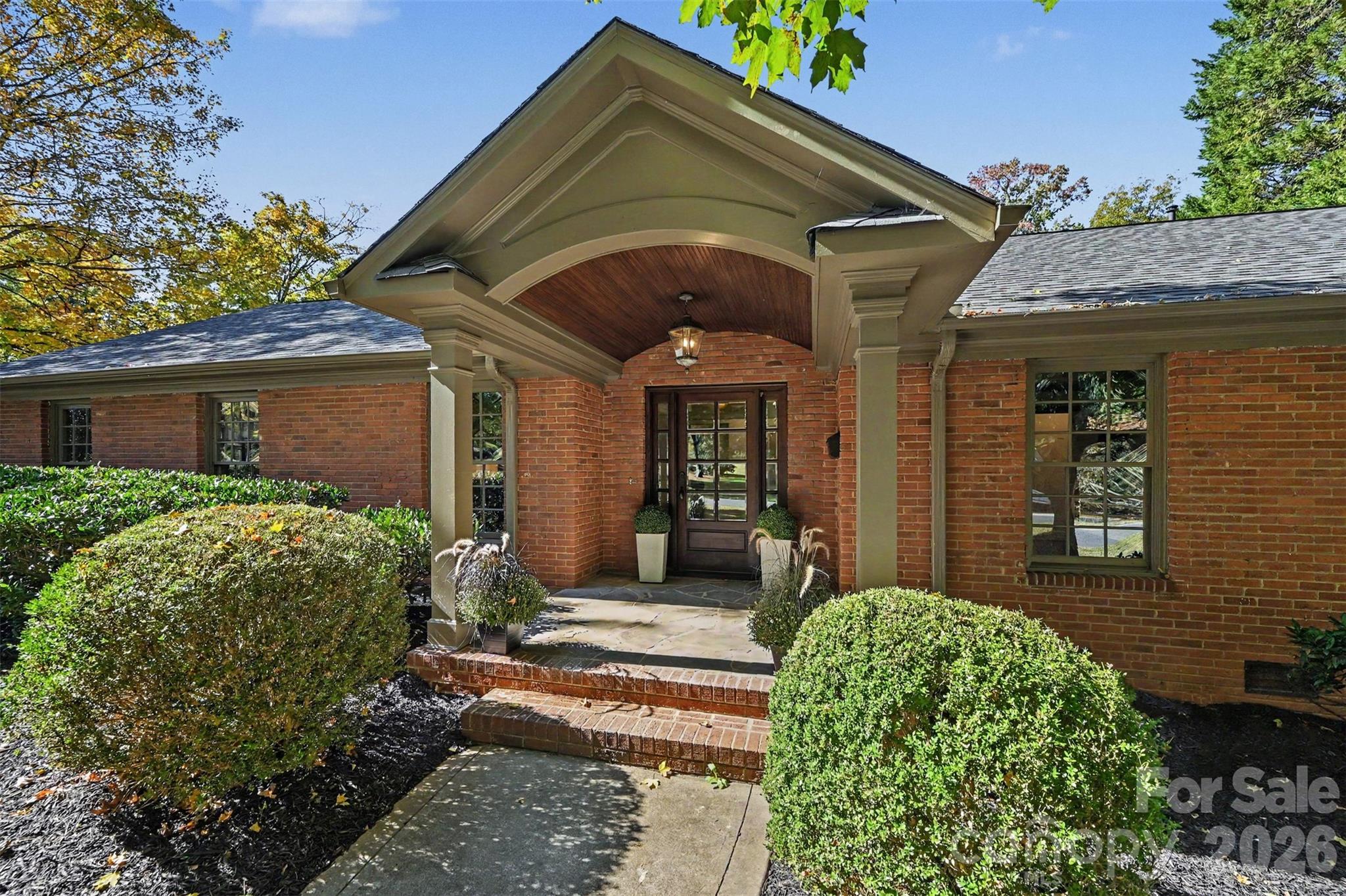 Single Family Residence at 701 Manning Drive, Charlotte, photo 4 of 47
