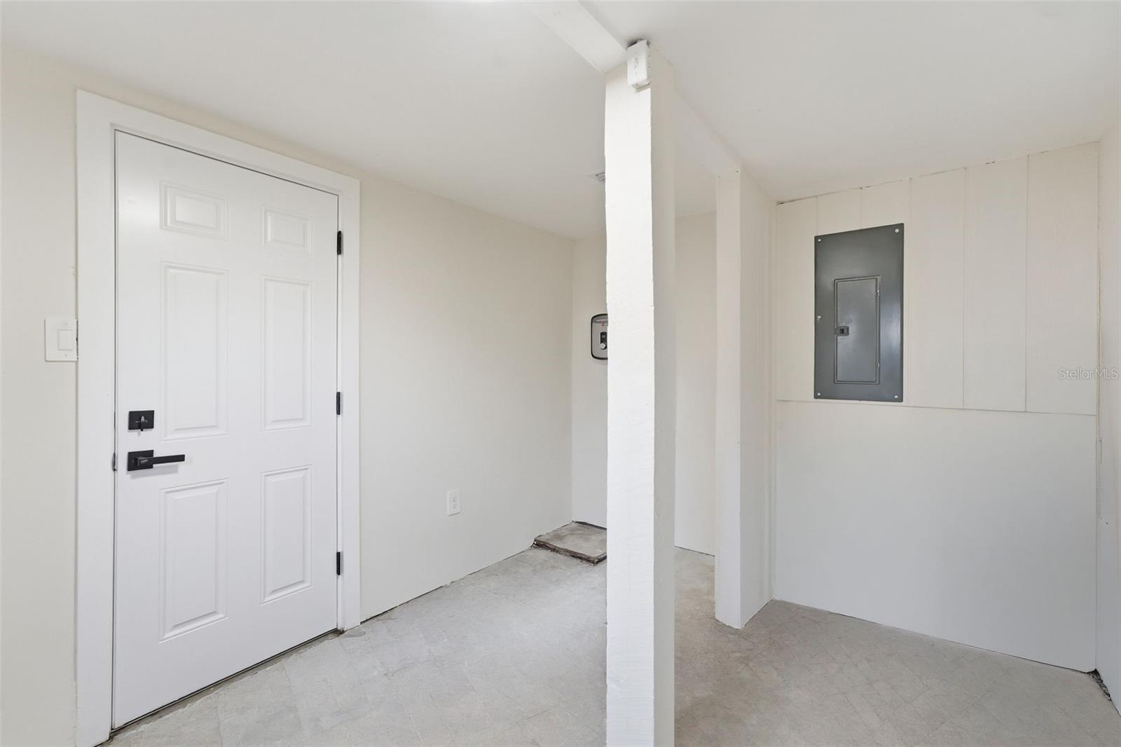 Single Family Residence at 2209 CORDOVA DR, SANFORD, photo 21 of 36