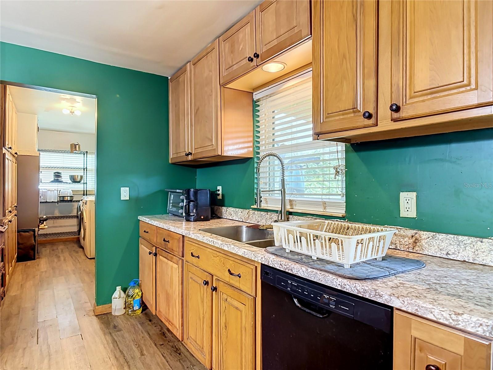 Single Family Residence at 28418 BOUGAINVILLEA AVE, PAISLEY, photo 9 of 33
