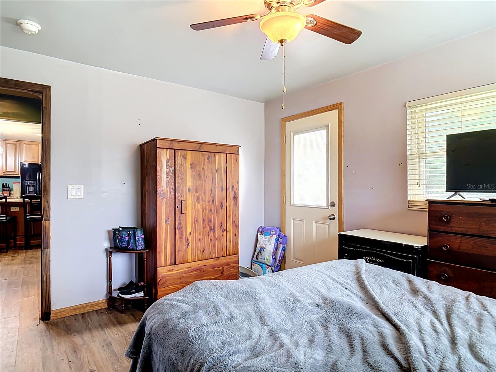 Single Family Residence at 28418 BOUGAINVILLEA AVE, PAISLEY, photo 12 of 33