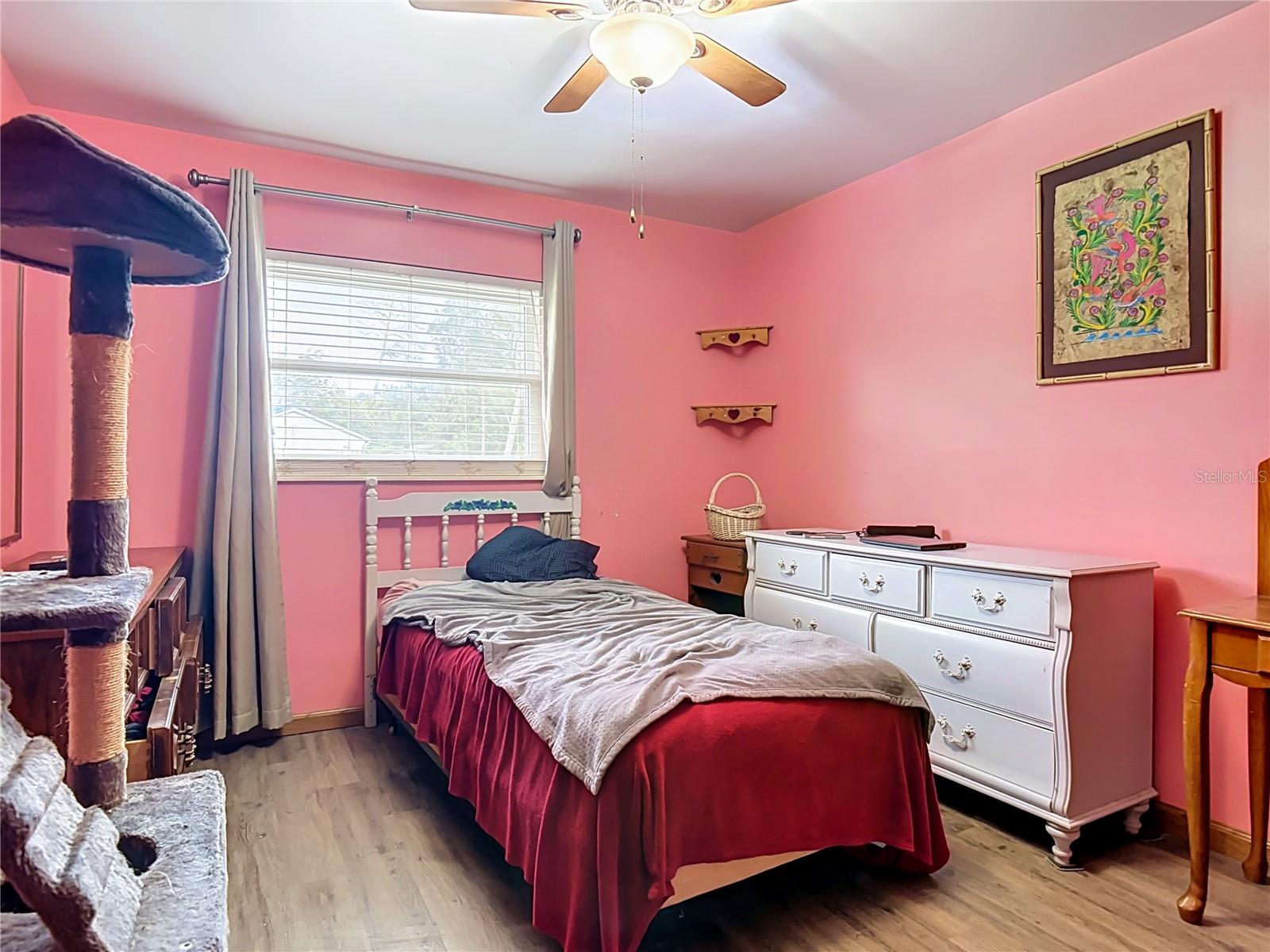 Single Family Residence at 28418 BOUGAINVILLEA AVE, PAISLEY, photo 16 of 33